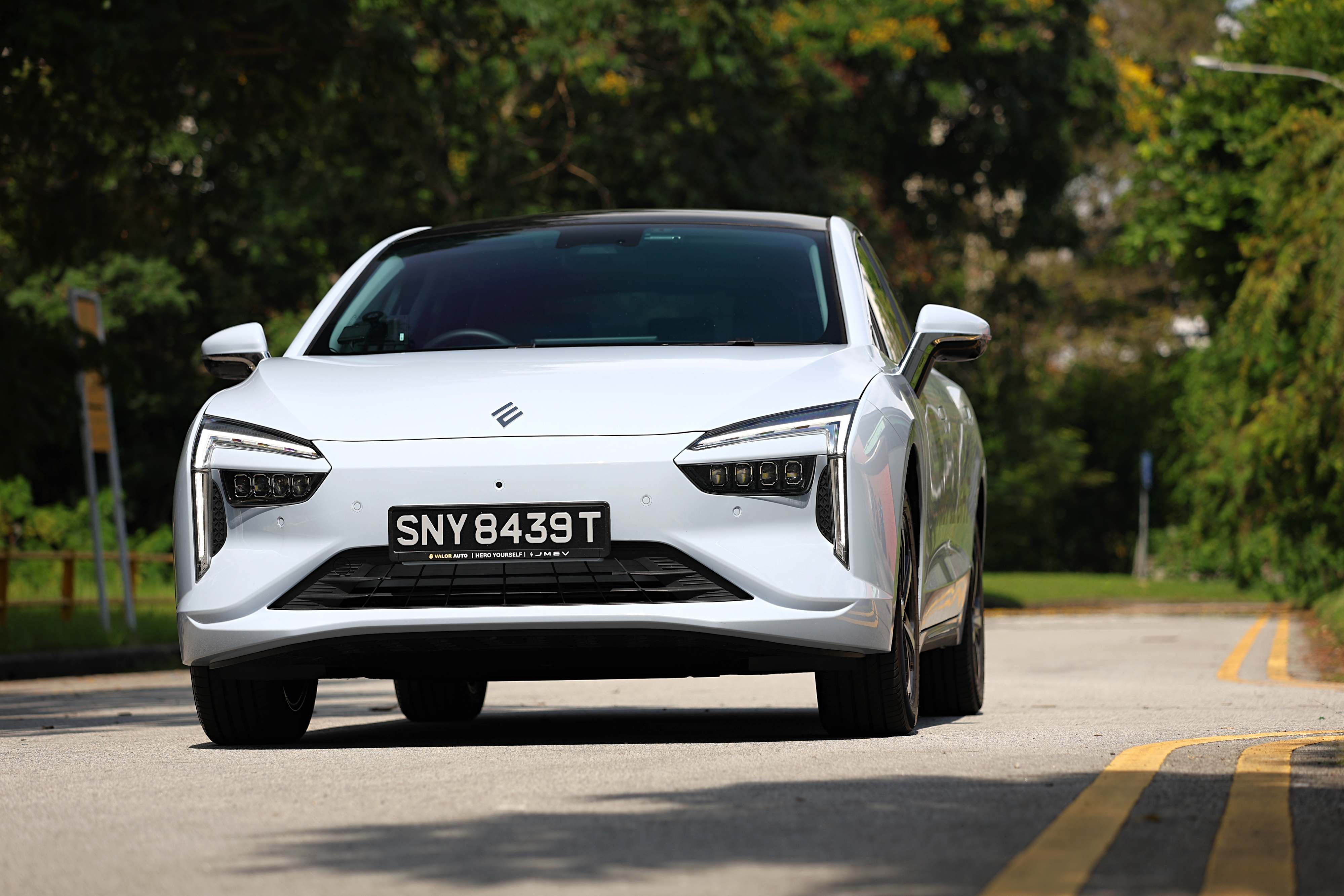 Editors%2 Fimages%2 F1765255679932 Mreview Jmev Elight The New King Of Value 7