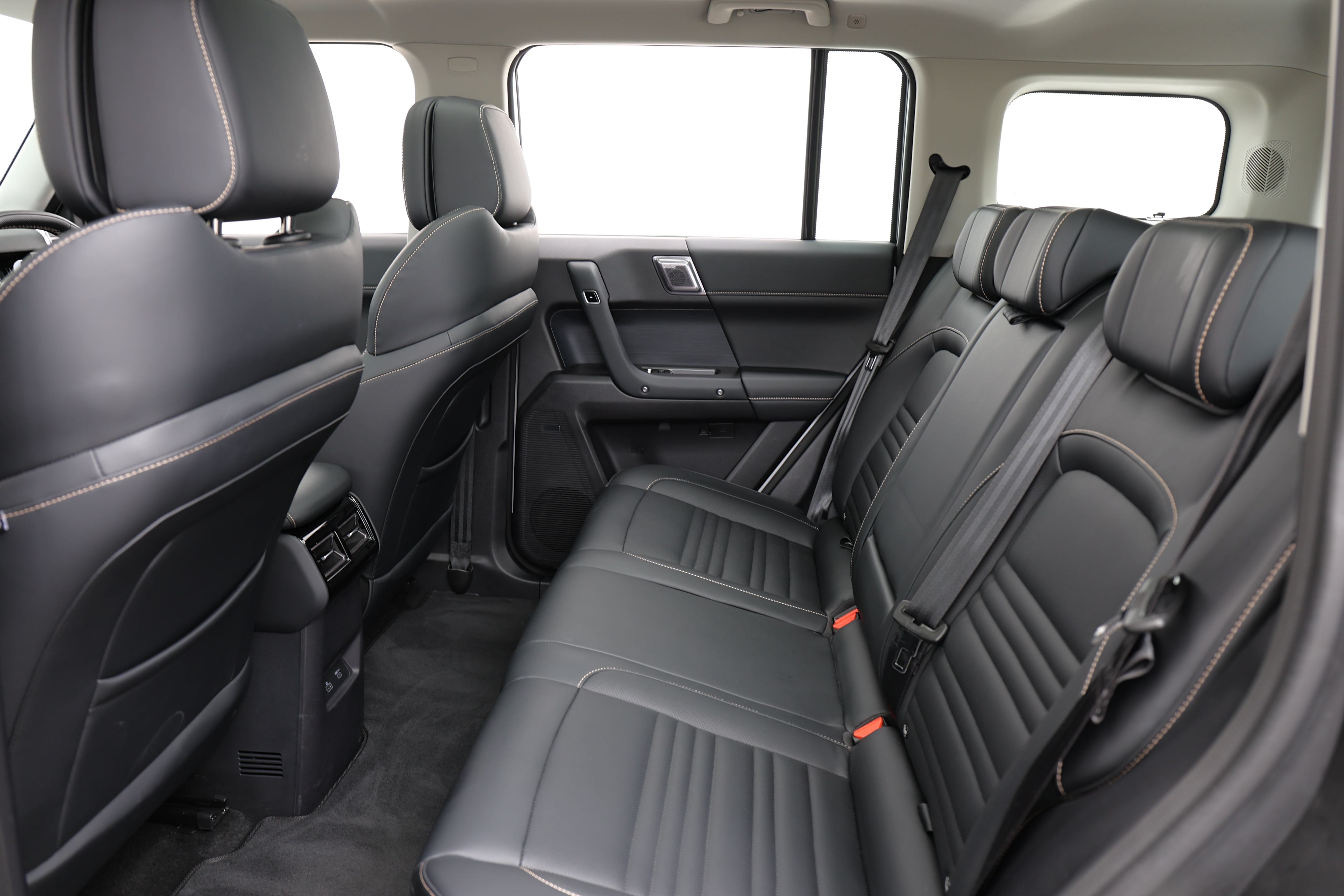 Editors%2 Fimages%2 F1765358836092 Eos 3250 Fotor