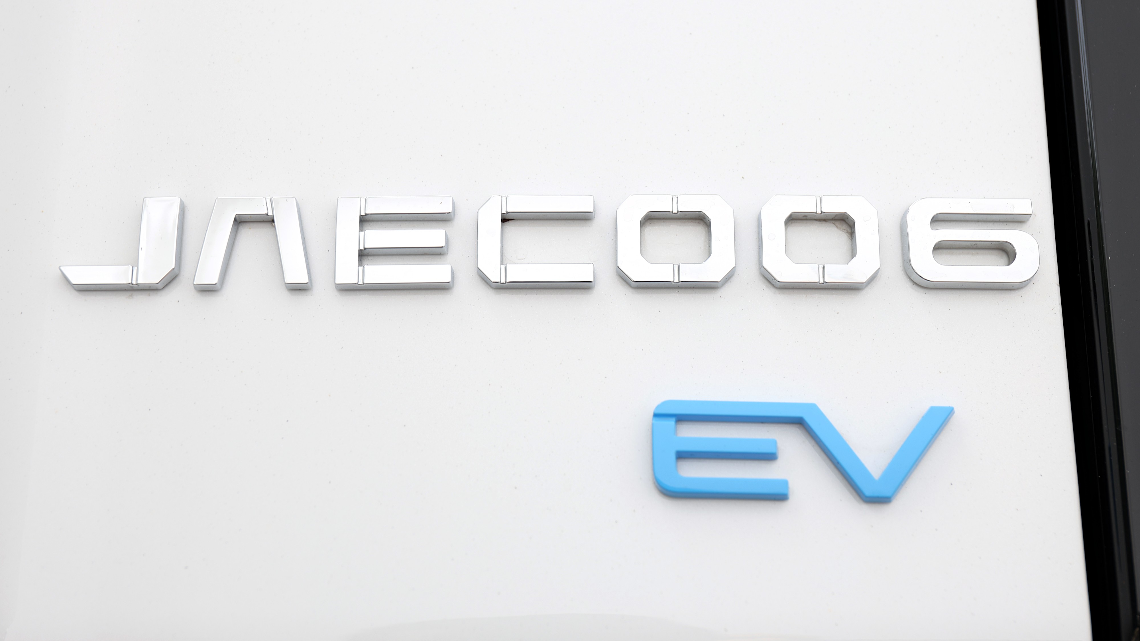 Editors%2 Fimages%2 F1765358919210 Eos 3262 Fotor