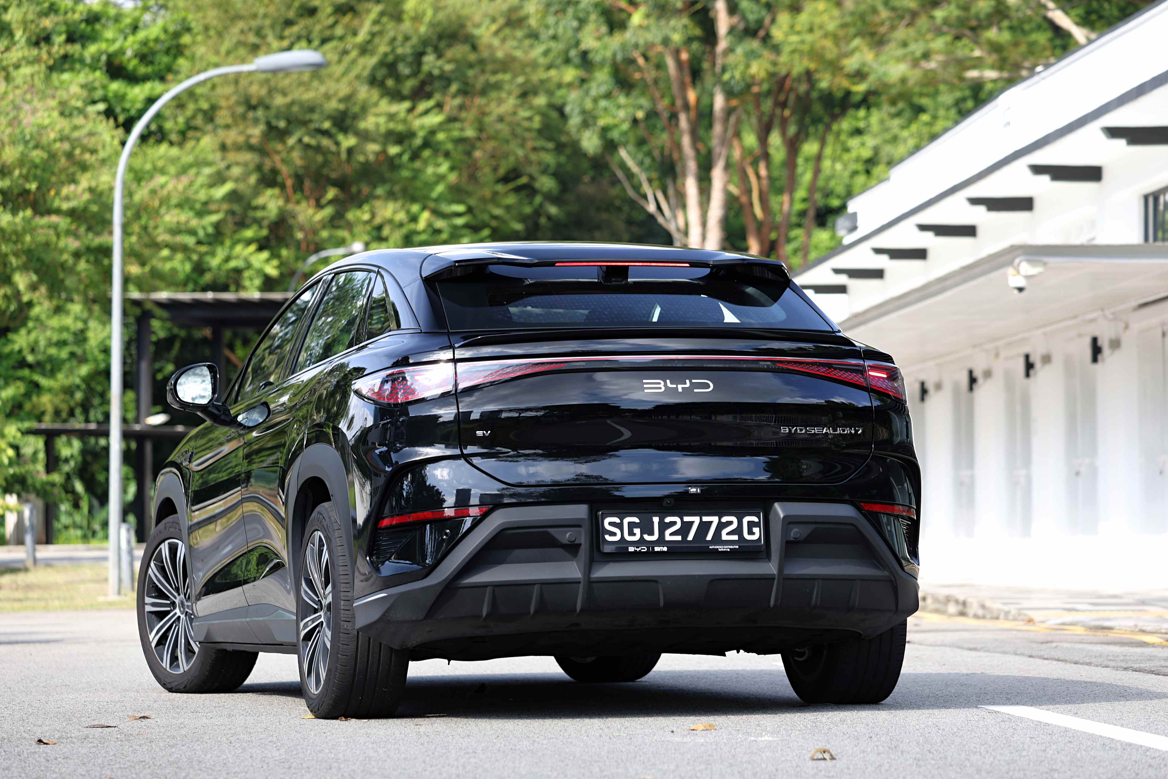 Editors%2 Fimages%2 F1766995483095 Mreview Byd Sealion 7 Premium Hello Goldilocks 7