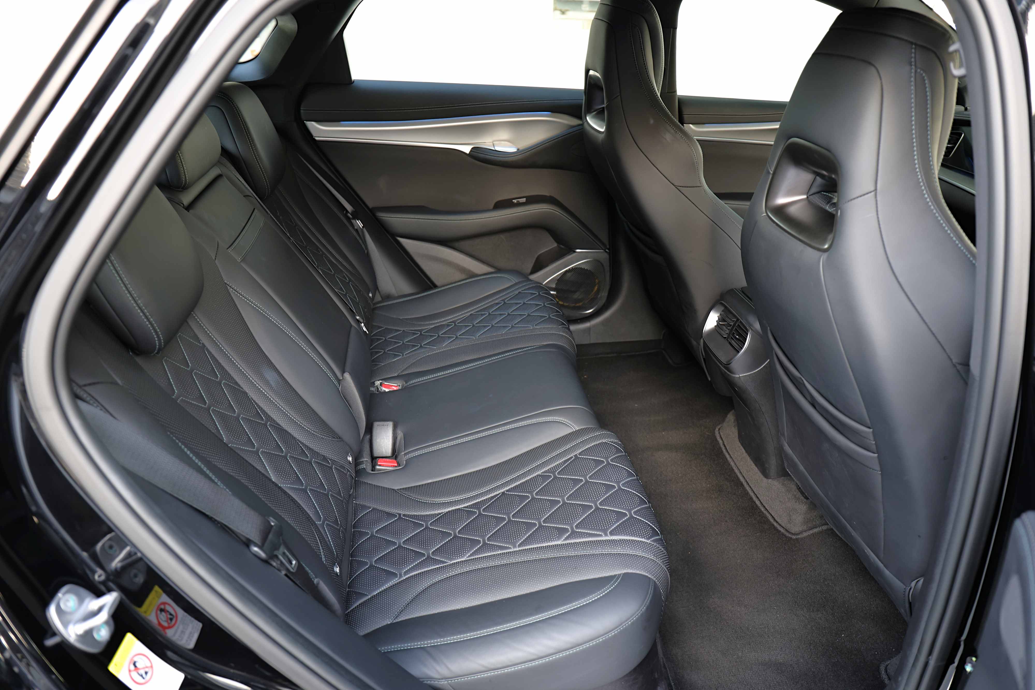 Editors%2 Fimages%2 F1766995490736 Mreview Byd Sealion 7 Premium Hello Goldilocks 4