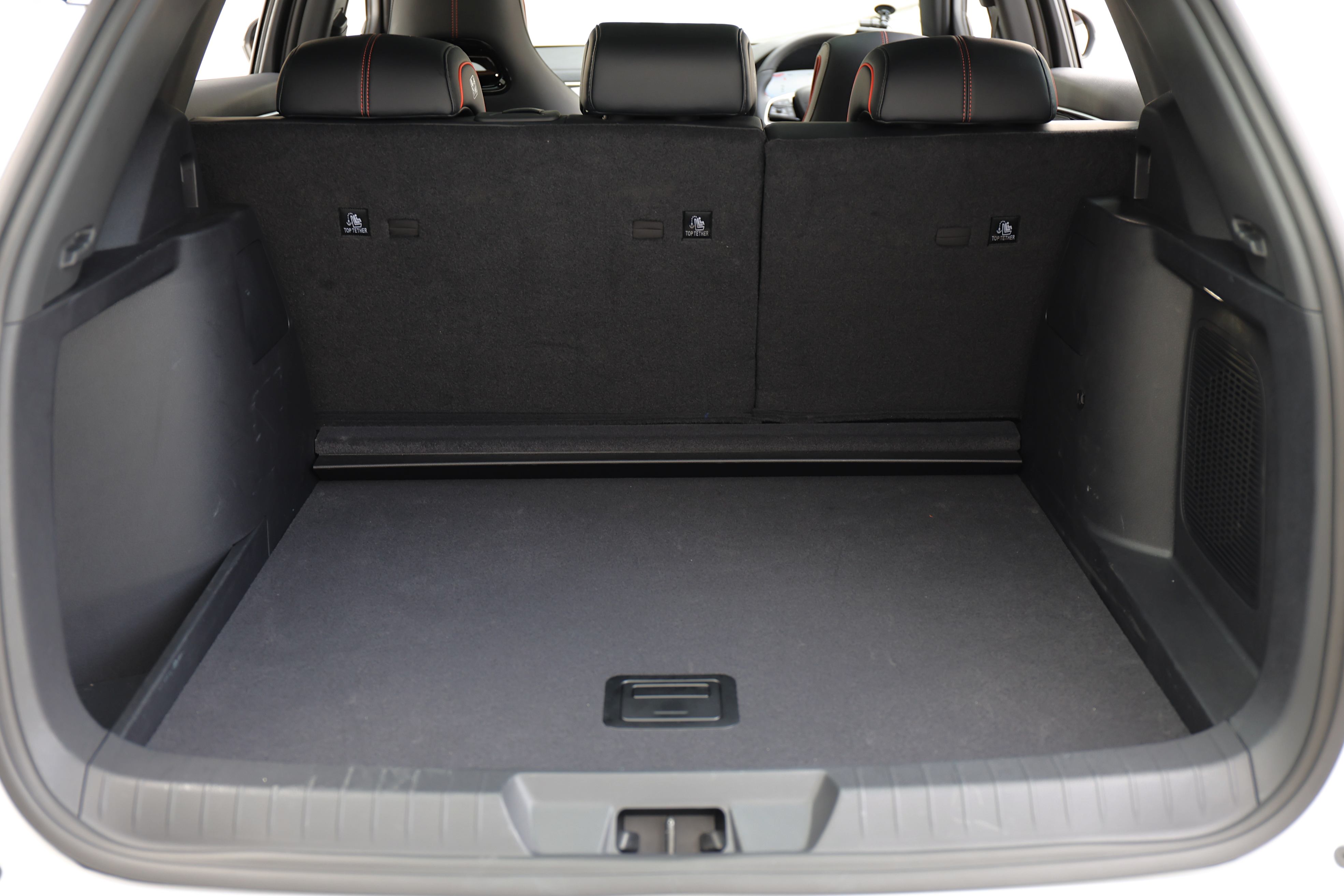 Editors%2 Fimages%2 F1767111221575 Eos 4417 Fotor