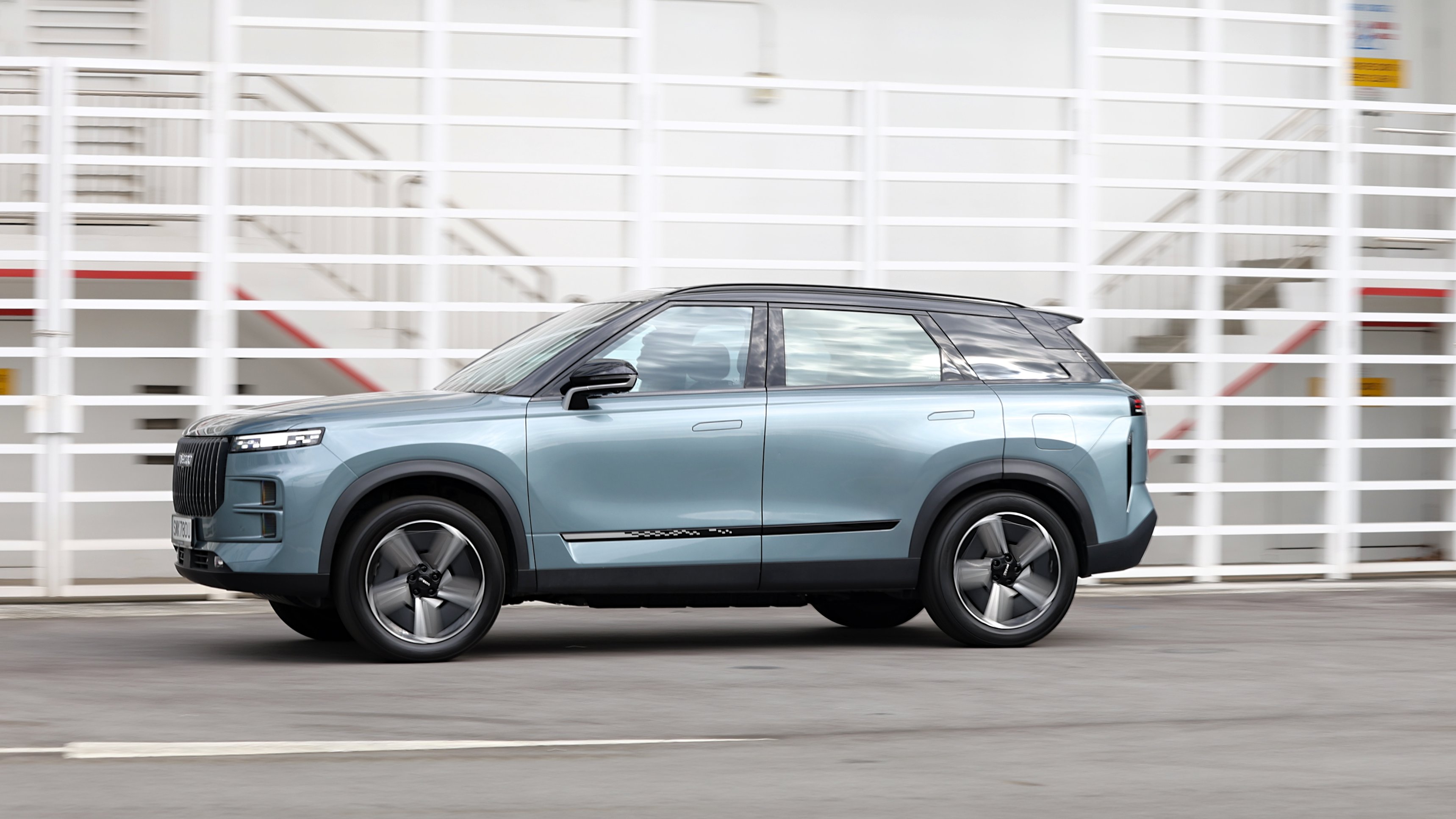 Editors%2 Fimages%2 F1767170990646 Mreview Jaecoo J7 Going The Extra Extra Mile 9