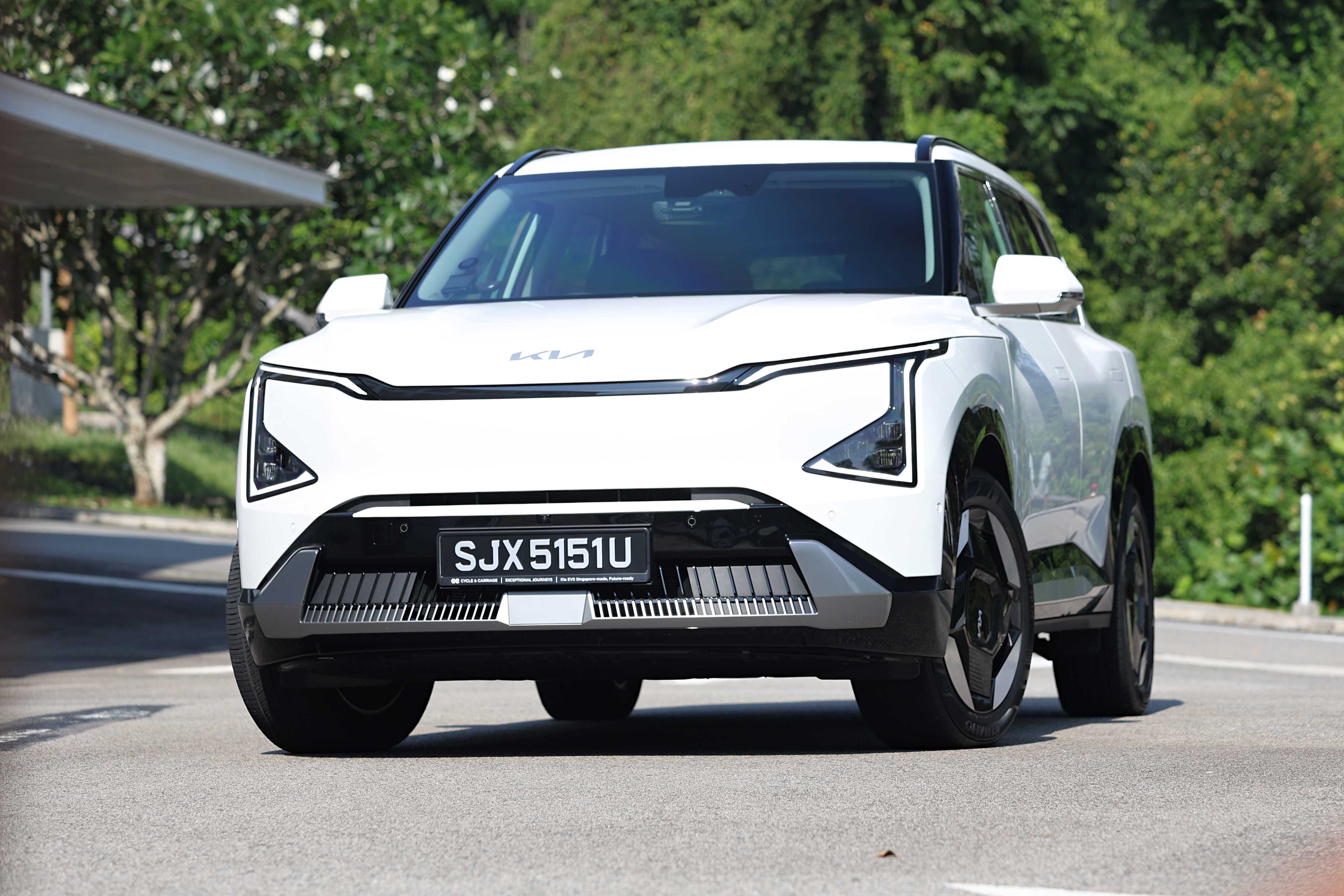 Editors%2 Fimages%2 F1768360011725 Mreview Kia Ev5 Earth Your New Singaporean Chingu Featured