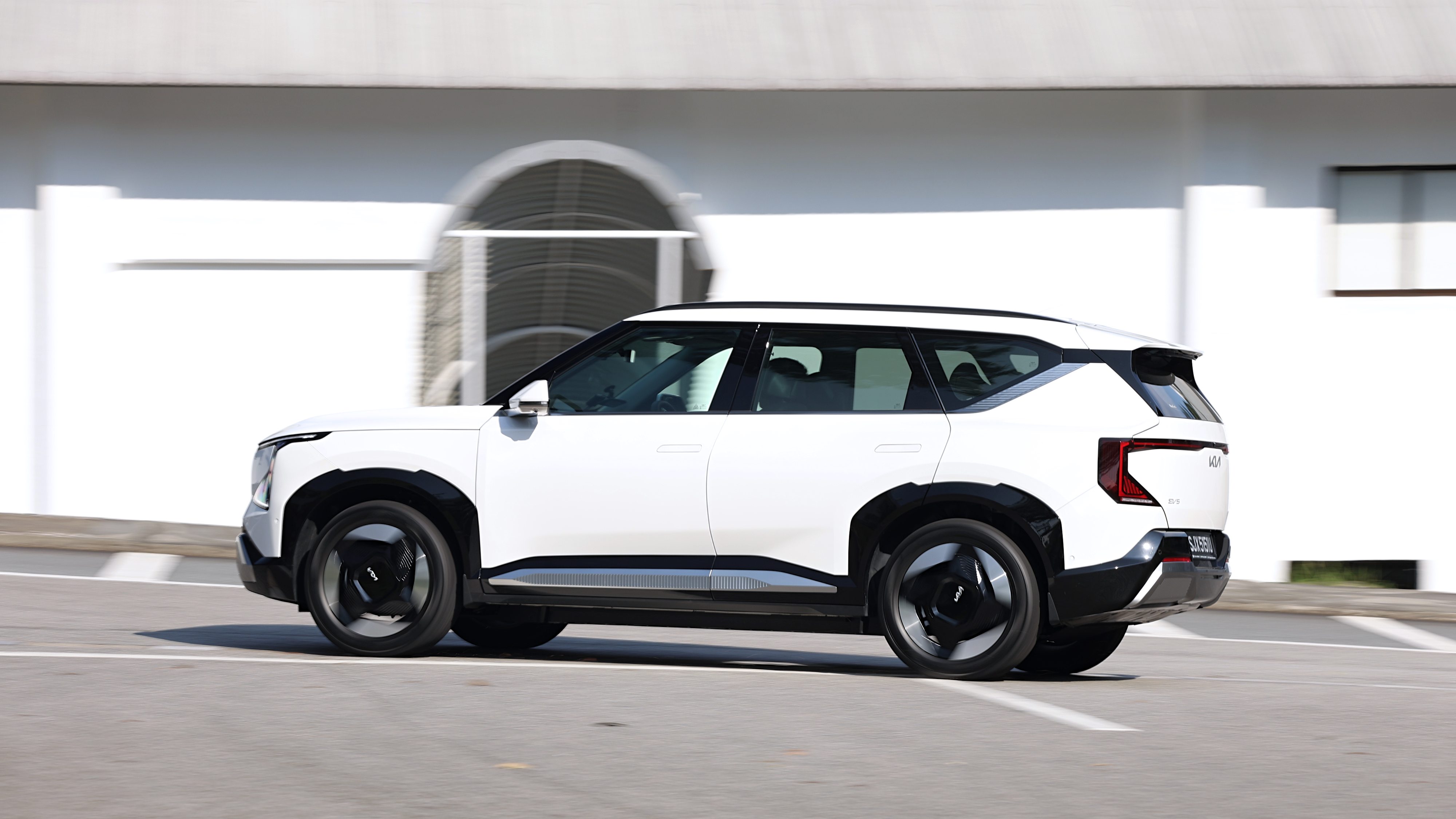 Editors%2 Fimages%2 F1768368423993 Eos 4457 Fotor