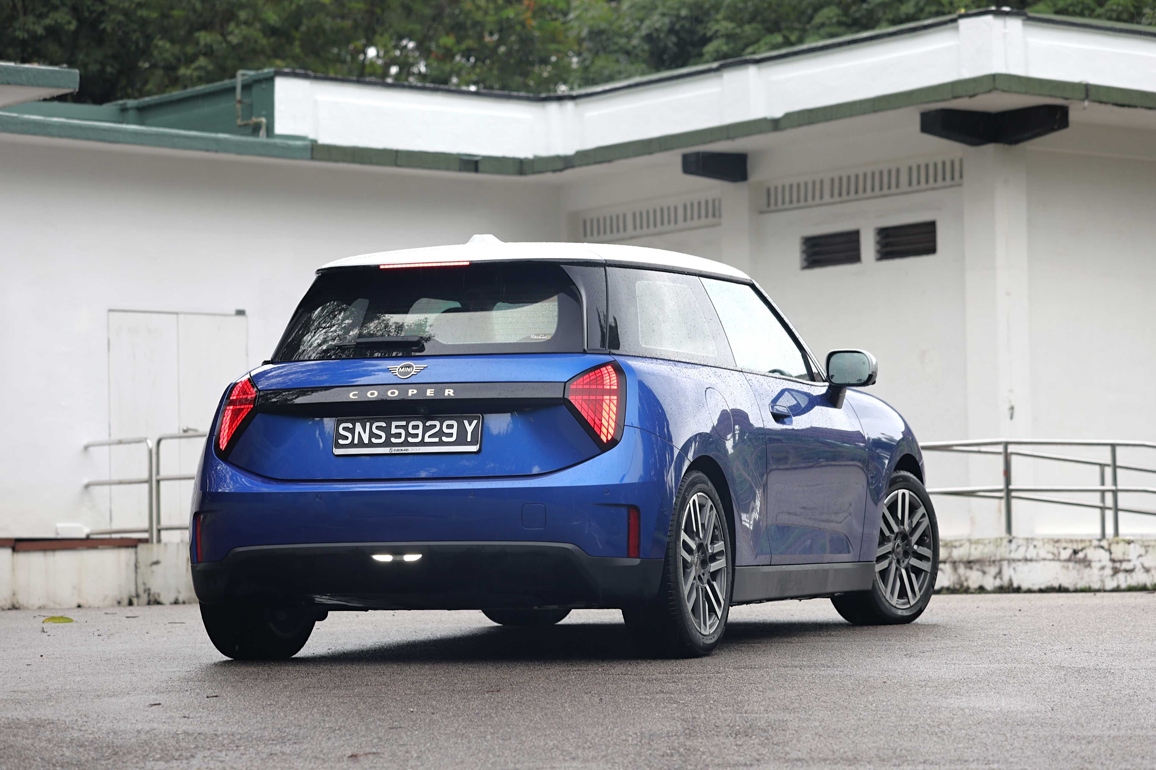 Editors%2 Fimages%2 F1768373991817 Eos 0819 Fotor