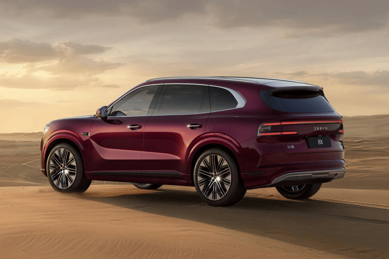 Editors%2 Fimages%2 F1775021048257 Charge%2 B Deploys Over 4000 Ev Chargers Across Singapore Marking A New Milestone 1