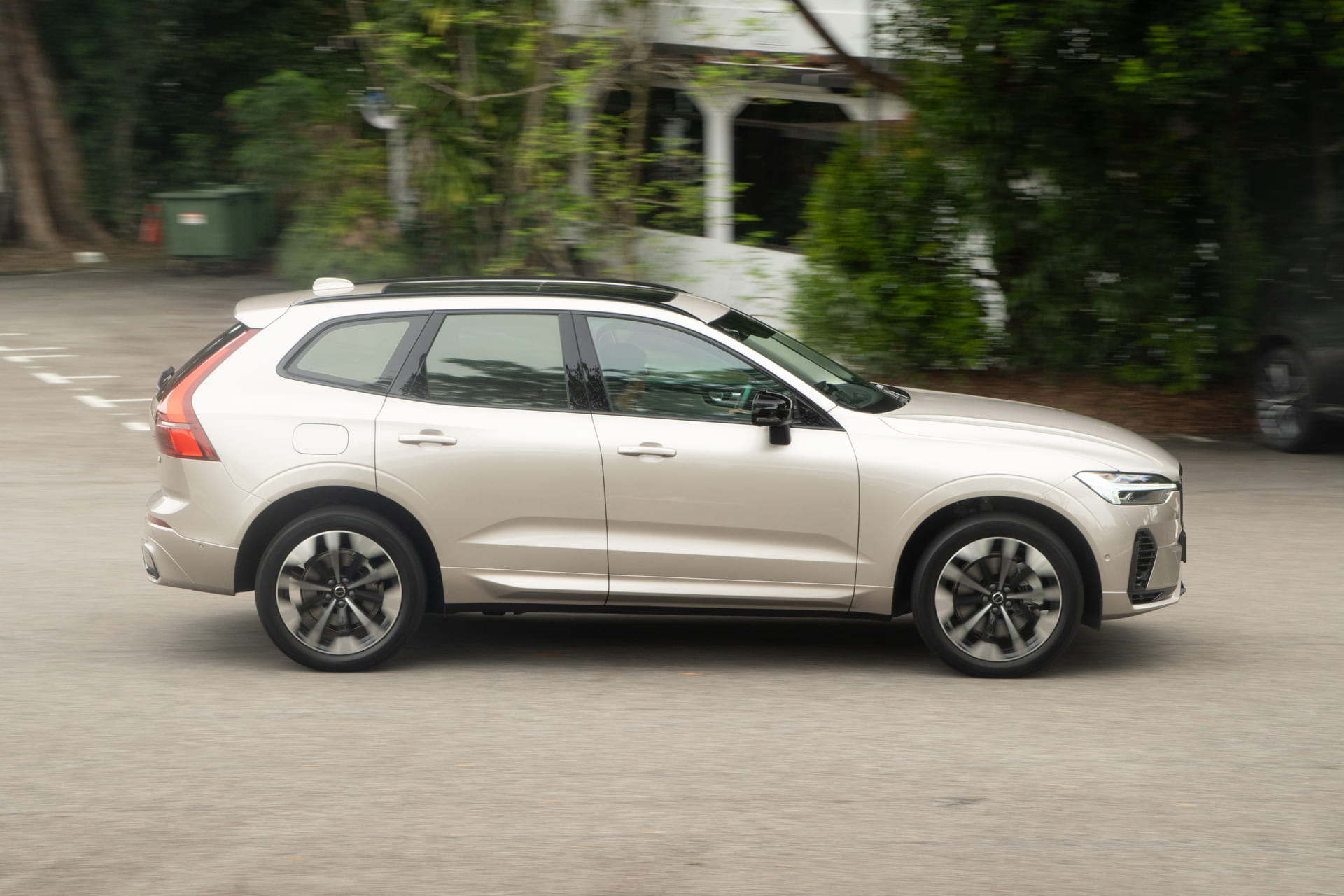 Editors%2 Fimages%2 F1776752164955 Volvo Xc60 T8 14