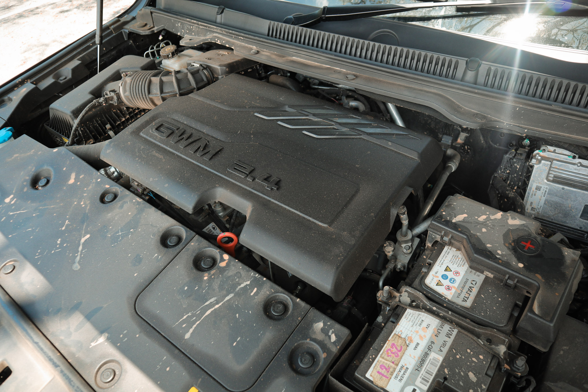 a 2.4-litre turbocharged diesel engine