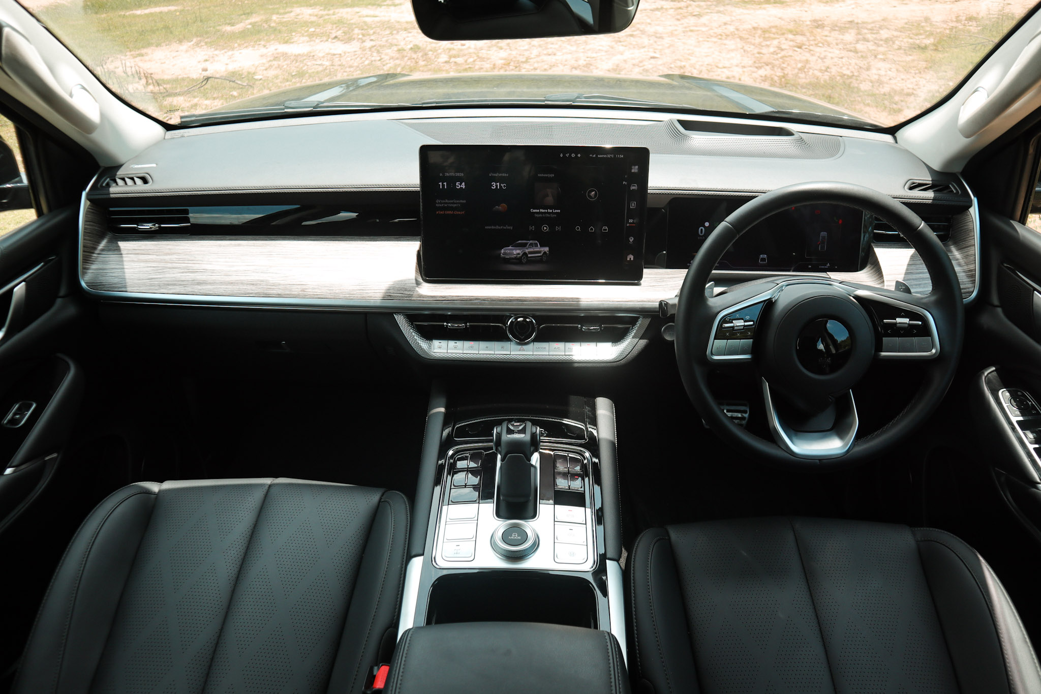 Front console of GWM Poer Sahar 2.4T