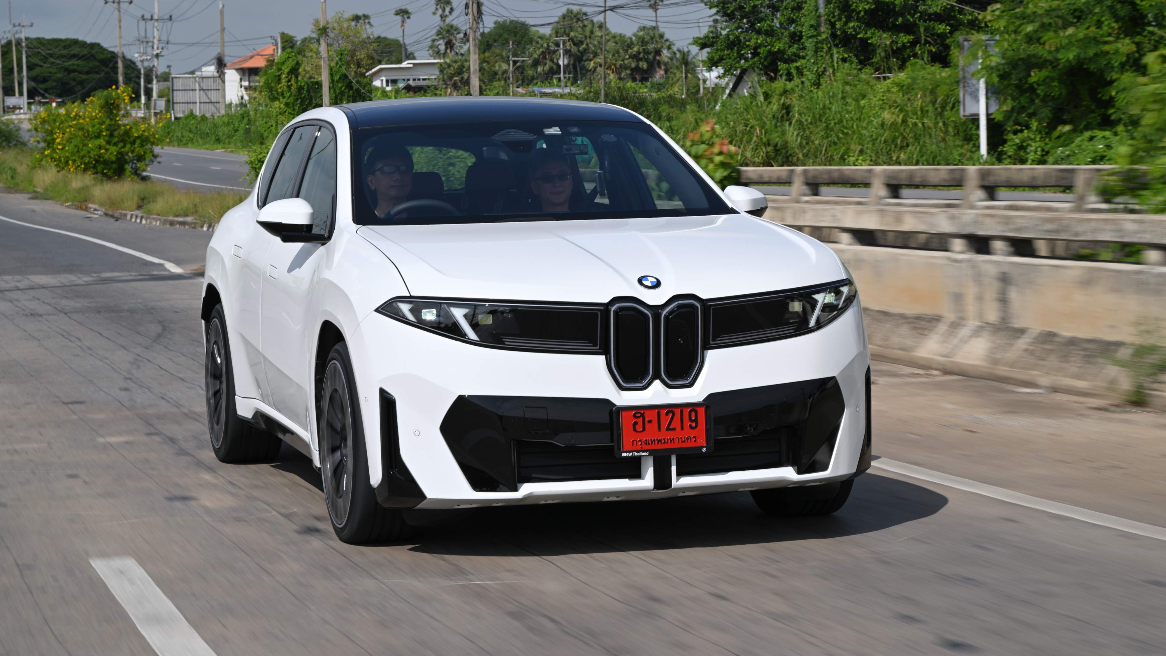 Editors%2 Fimages%2 F1784196115925 Motormouth+ +My+Bmw+I X3+Experience+In+Thailand+With+Car+Nuts+And+Coconuts+ +Pic3