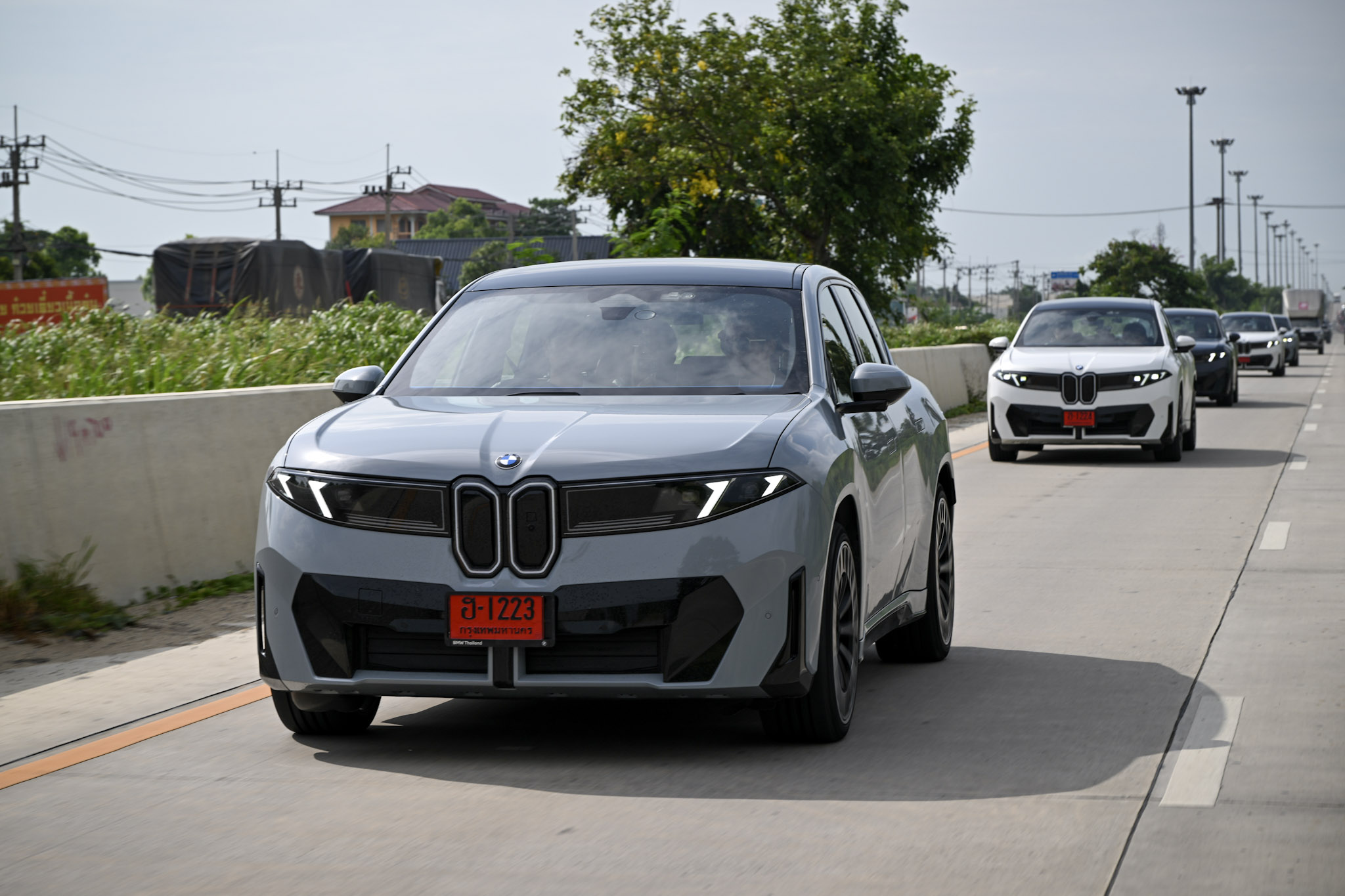 BMW invites ASEAN media to test the iX3 50 xDrive M Sport at Pathum Thani Speedway.