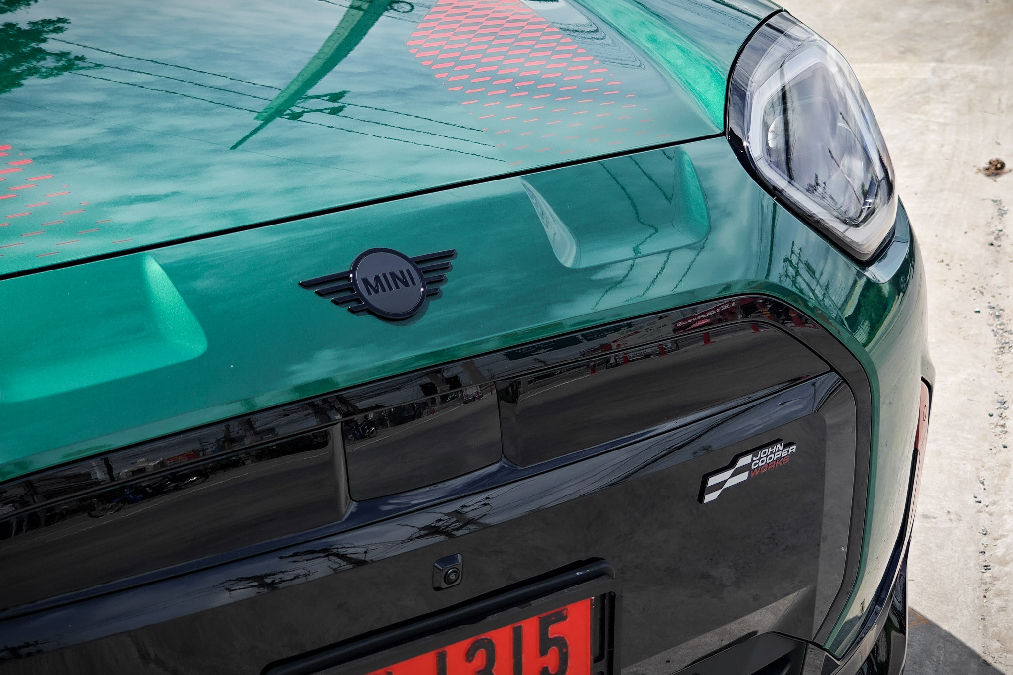 Under Mini Aceman JCW front bonnet