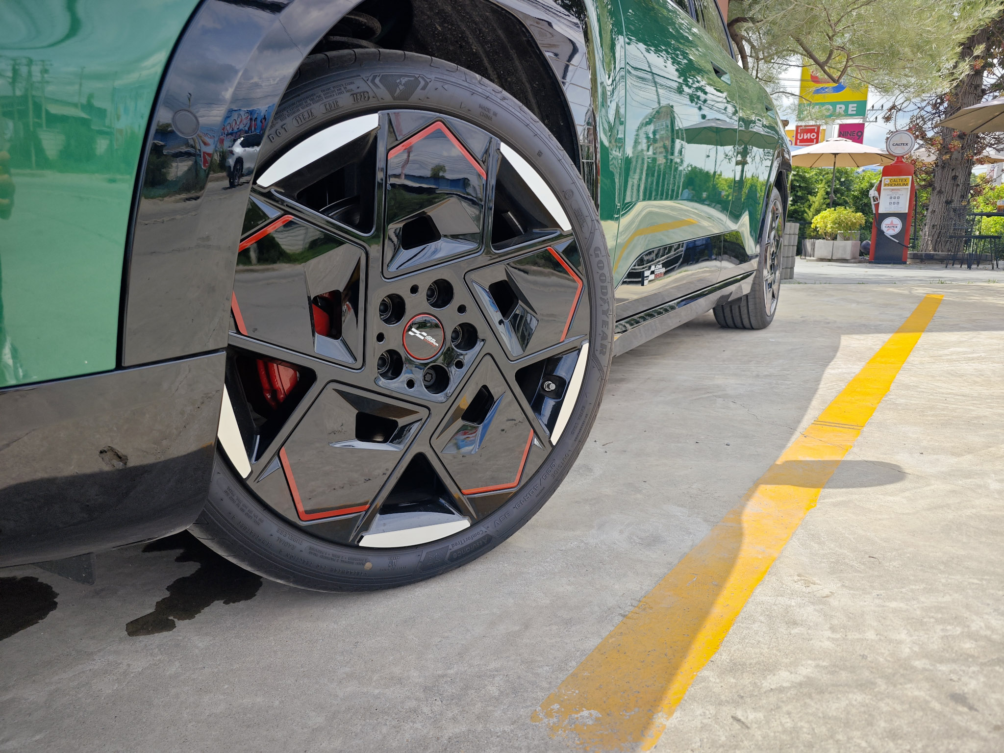 Mini Aceman special decoration wheels
