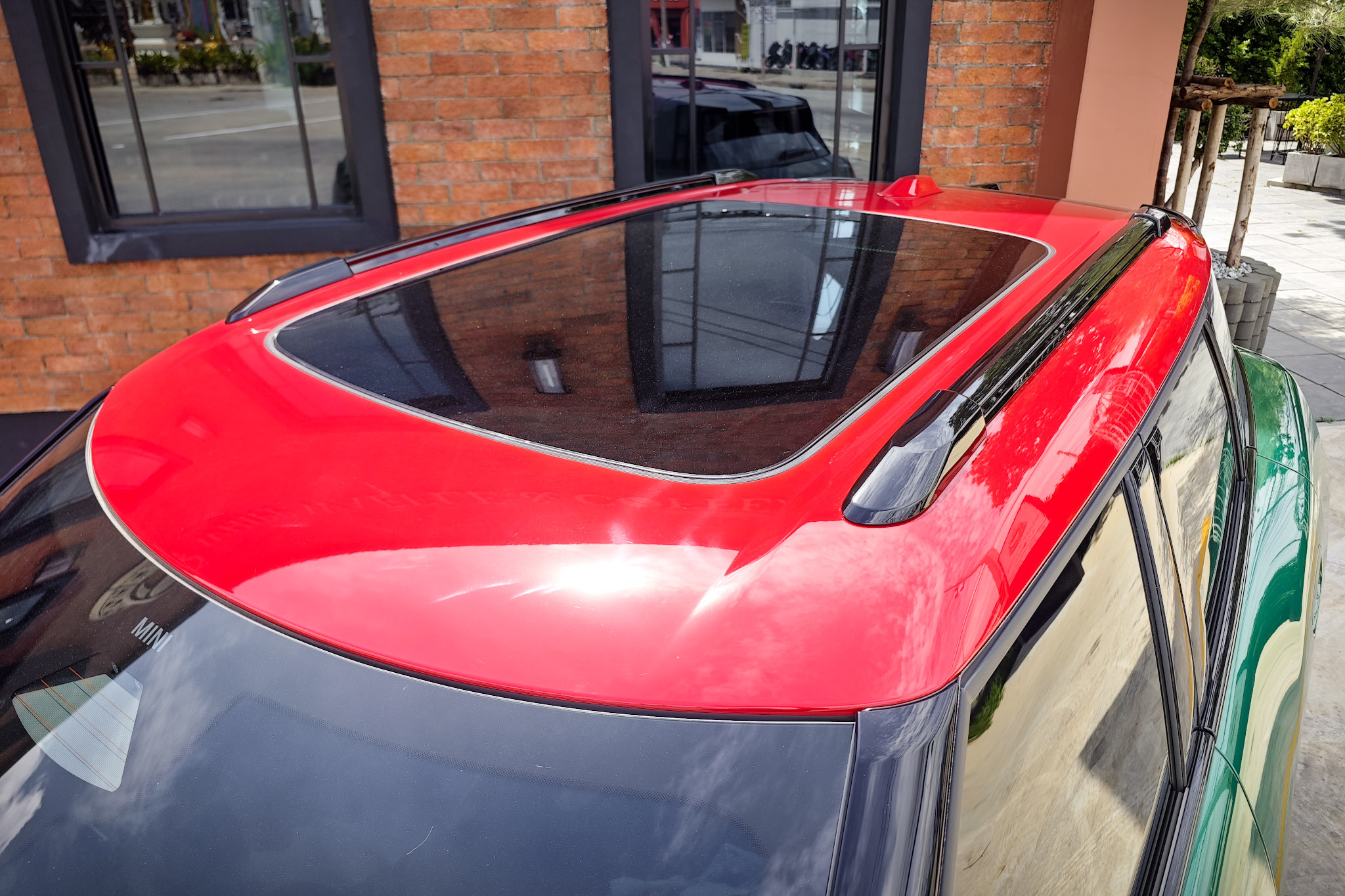 The Panoramic Glass Roof
