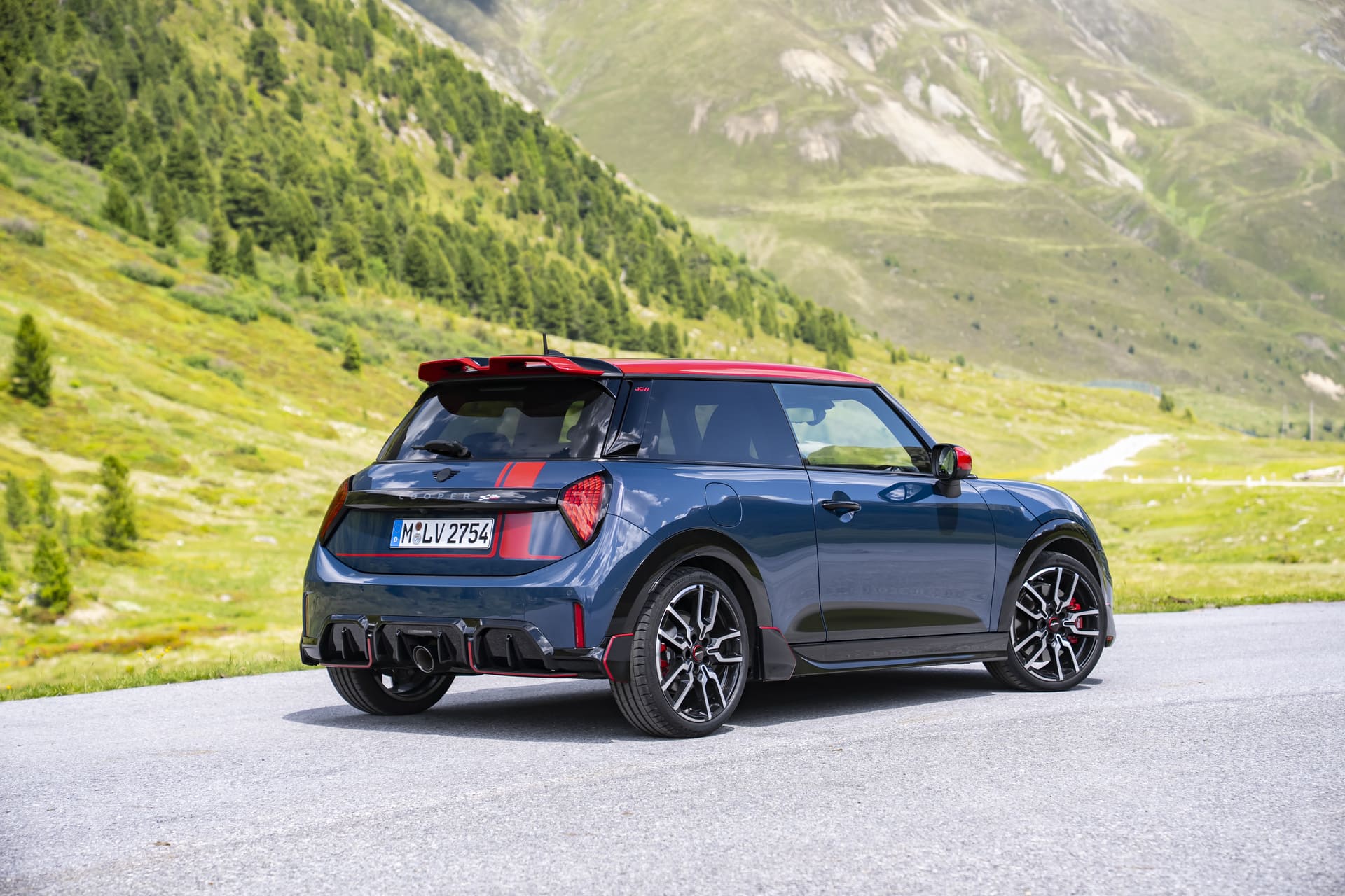 Editors%2 Fimages%2 F1785395379719 Bf Mini Family Driving Experience Aiden Chong 062026 00016