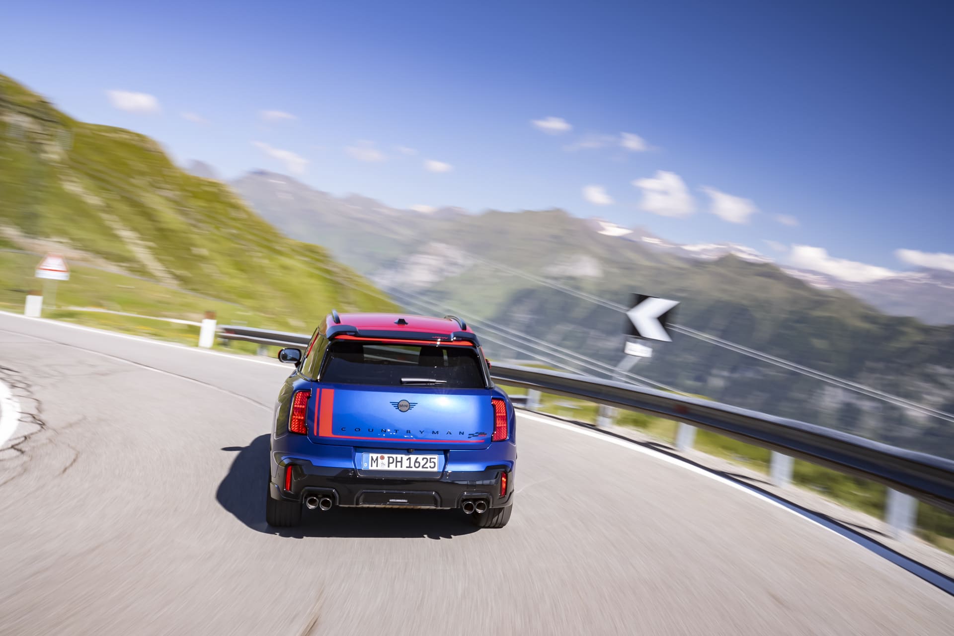 Editors%2 Fimages%2 F1785395673227 Bf Mini Family Driving Experience Aiden Chong 062026 00053