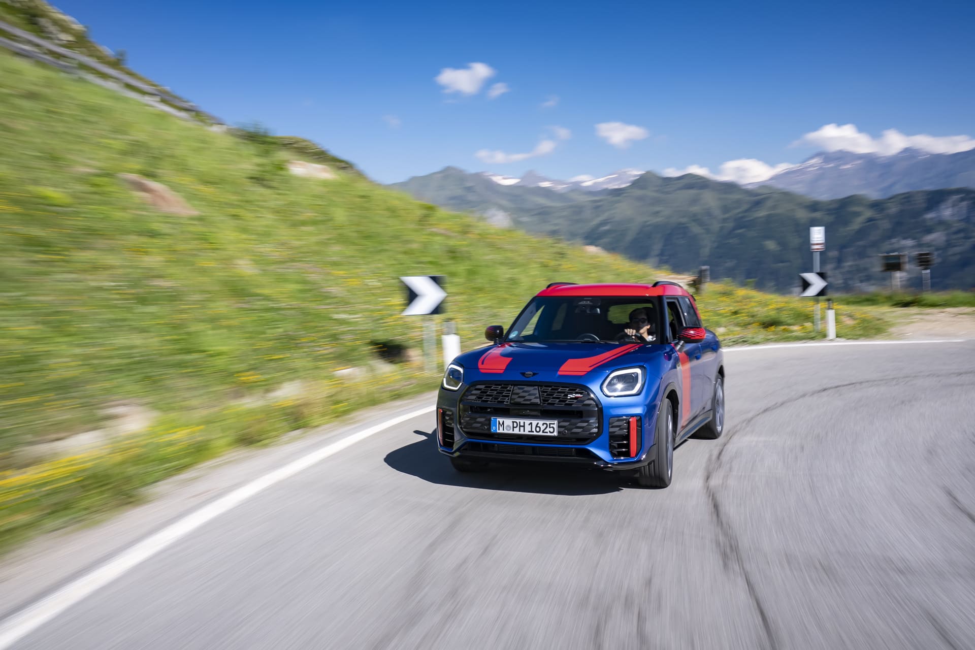 Editors%2 Fimages%2 F1785395724083 Bf Mini Family Driving Experience Aiden Chong 062026 00029