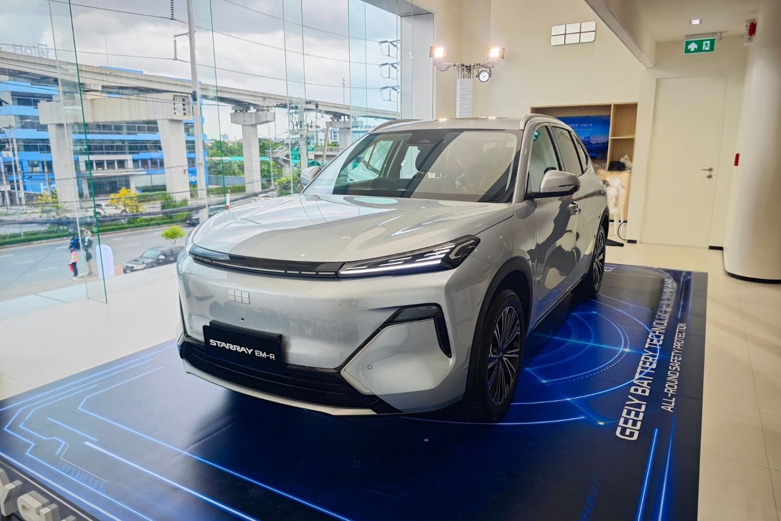 The Starray is now available in every Geely's showroom