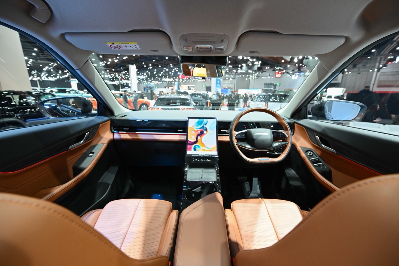 New interior light brown color for JAECOO 5 EV ULTRA