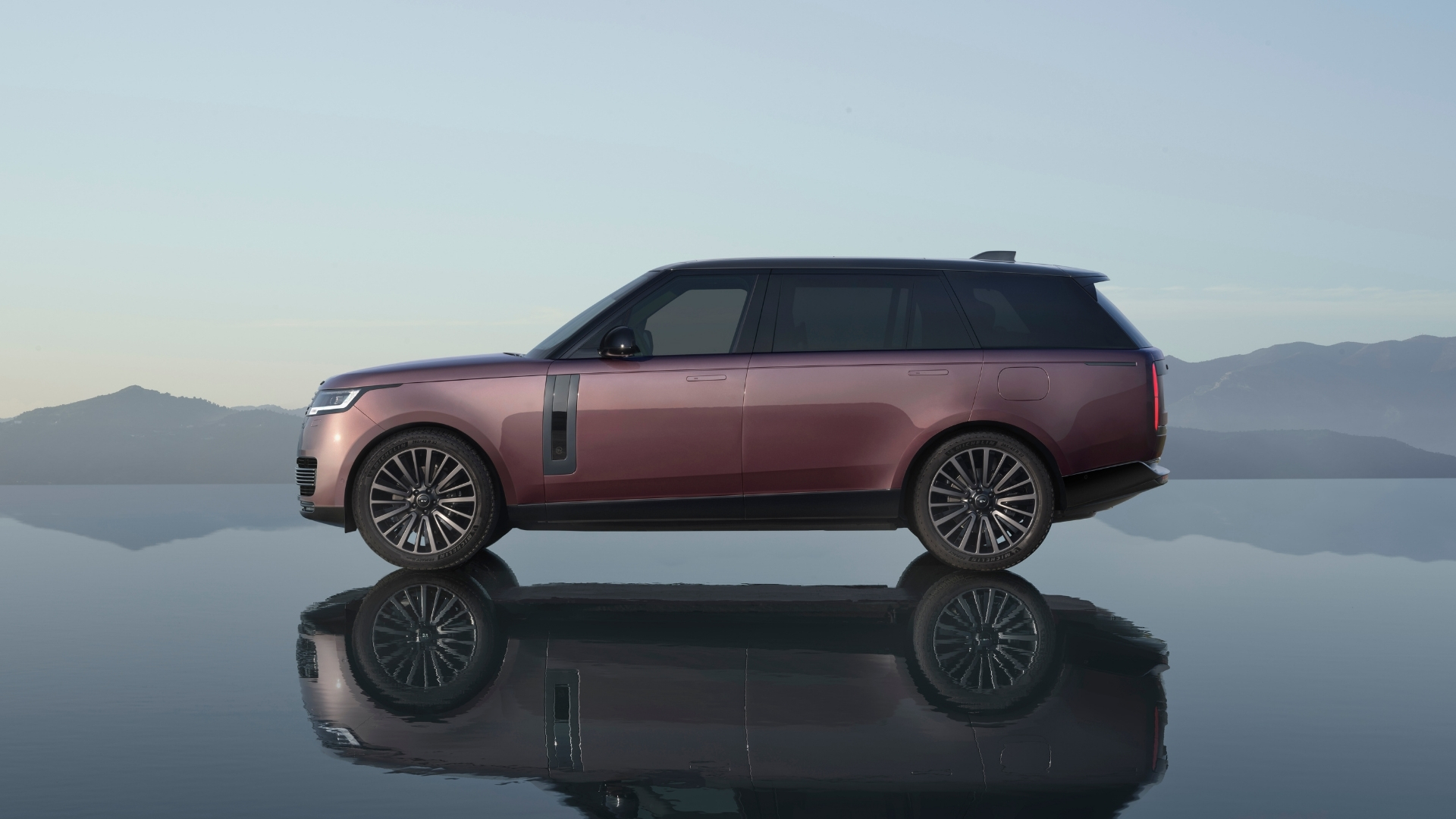 เส้นสายตัวรถ Range Rover Electric