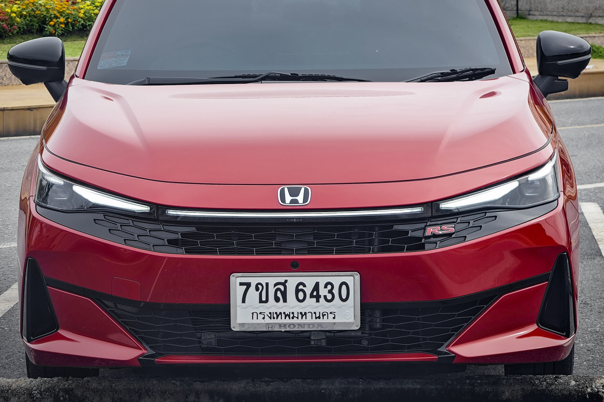 Front fascia design of Honda City eHEV RS