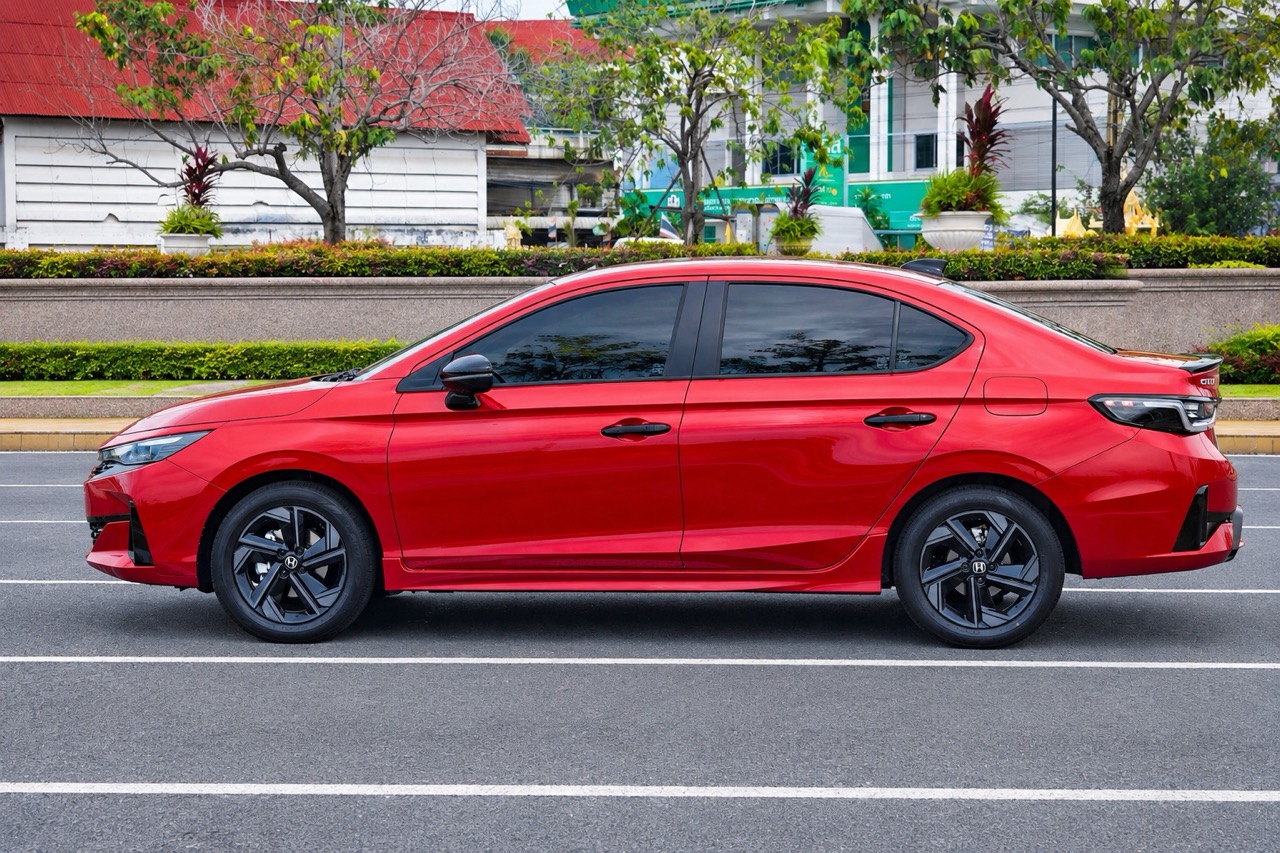 Side profile dimensions of Honda City eHEV RS