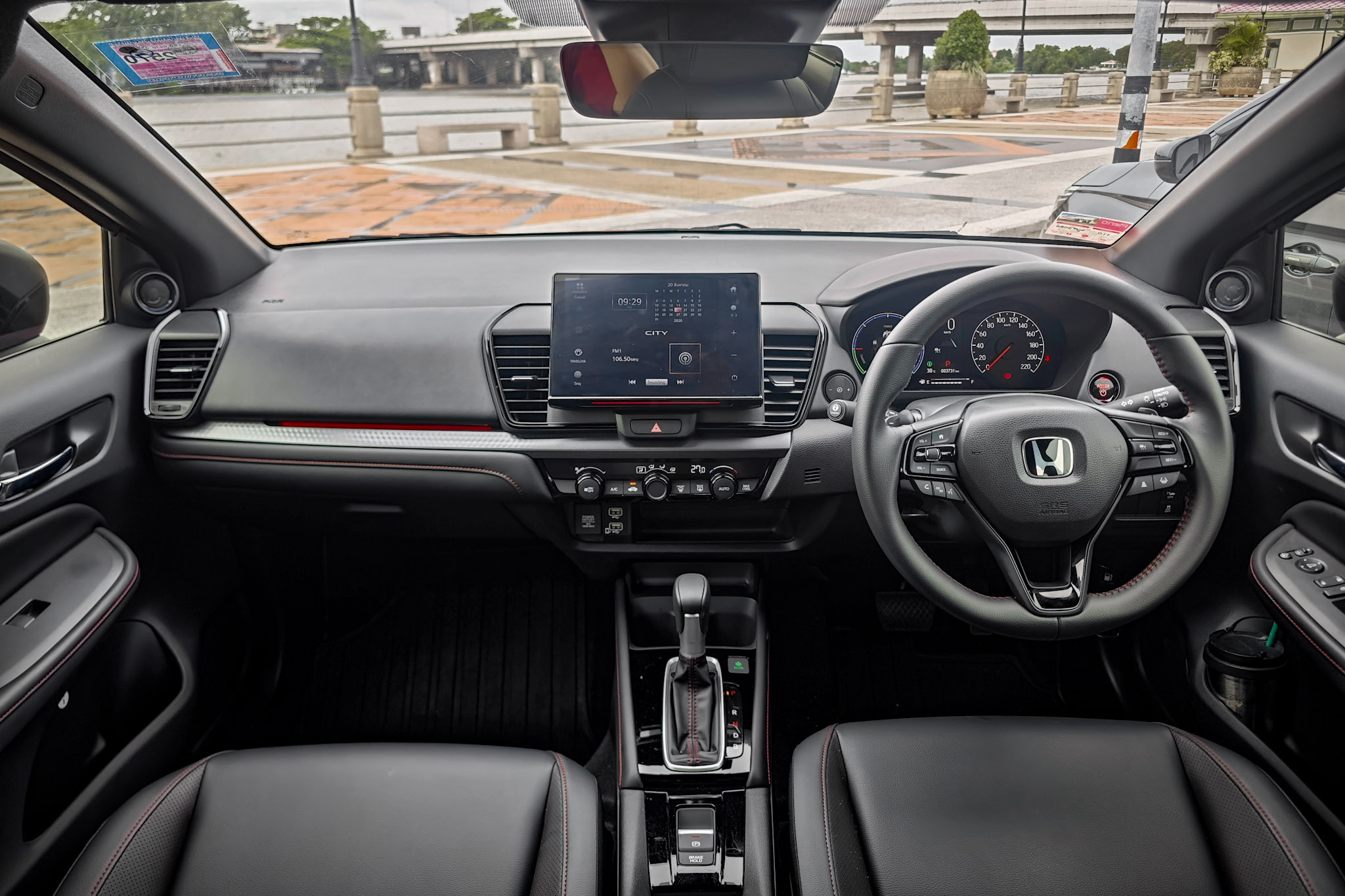Front interior view of Honda City eHEV RS