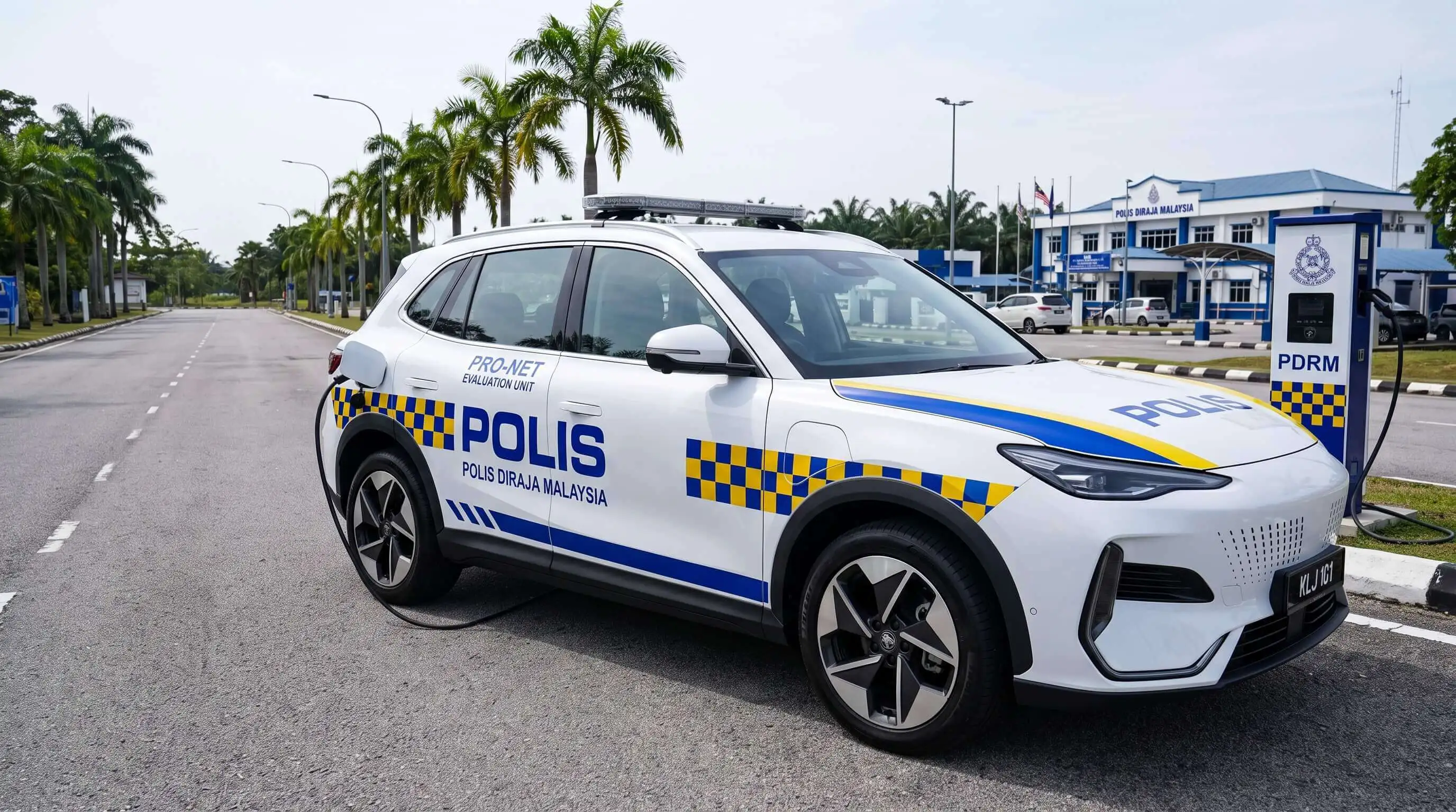 Editors%2 Fimages%2 F1790131252402 Ev+Police+Car+Malaysia