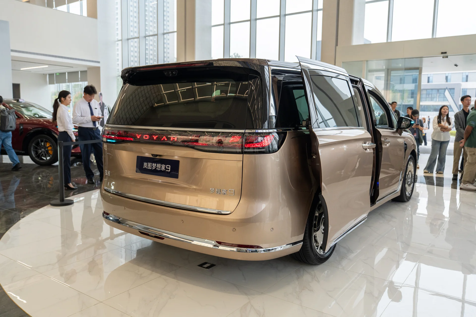 Editors%2 Fimages%2 F1790244653242 The Voyah Dream 9 Ultra Luxury Mpv Is Unveiled And Set To Come To Singapore Soon 9
