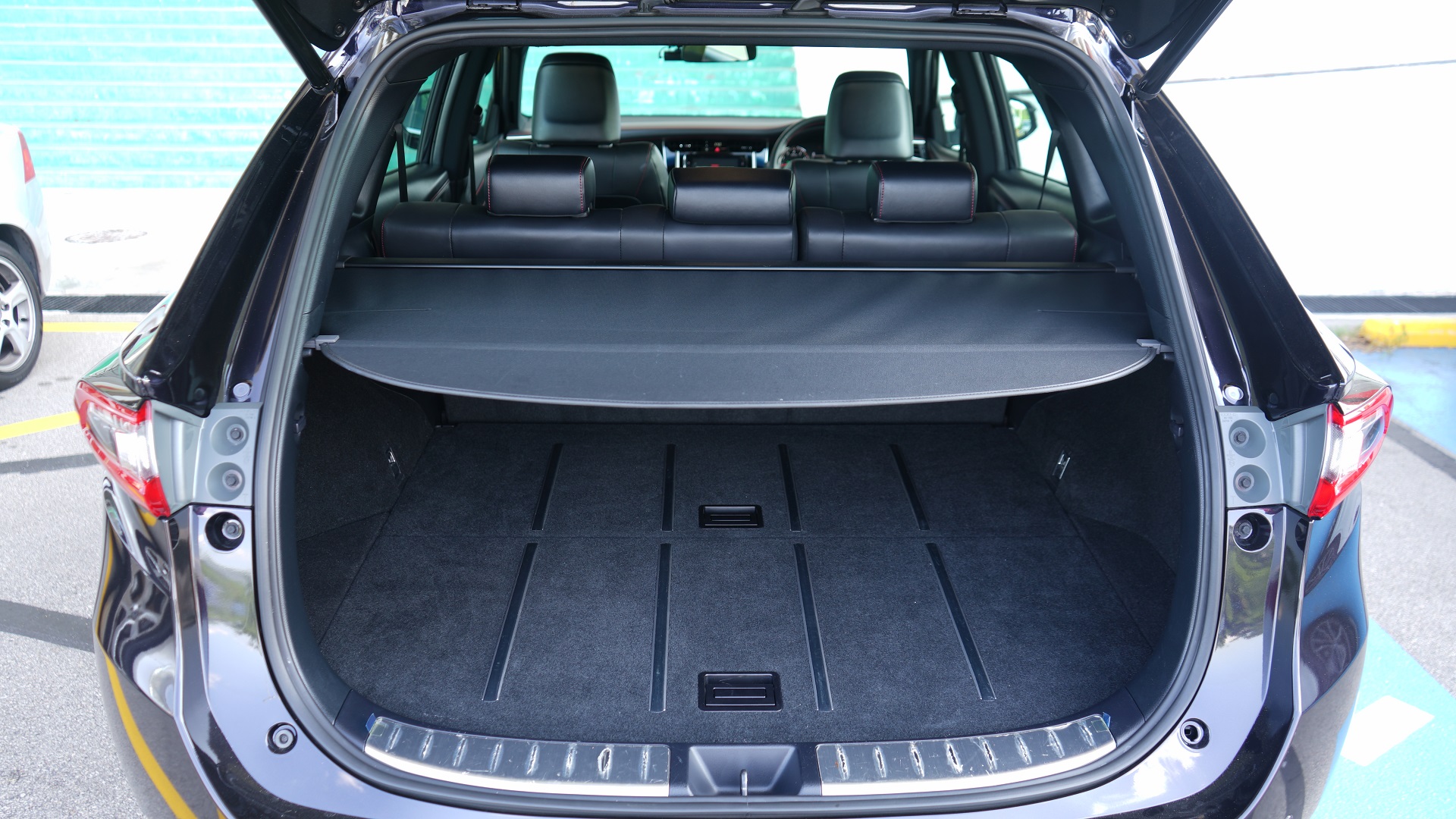 Motorist Car Buyer's Guide Toyota Harrier Turbo Articles Motorist Singapore