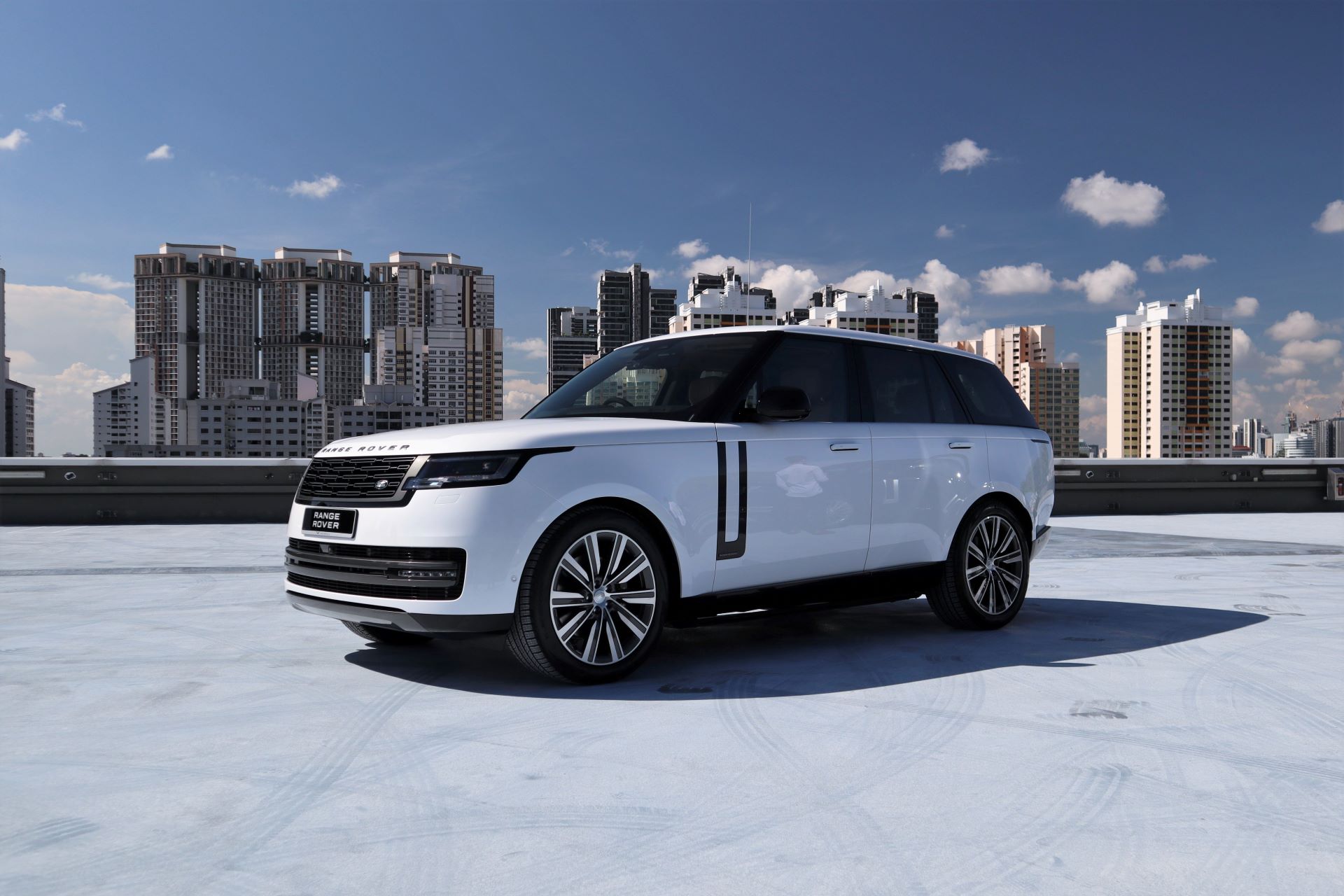 First Look: The All-New Range Rover Has Arrived on Singapore Shores ...