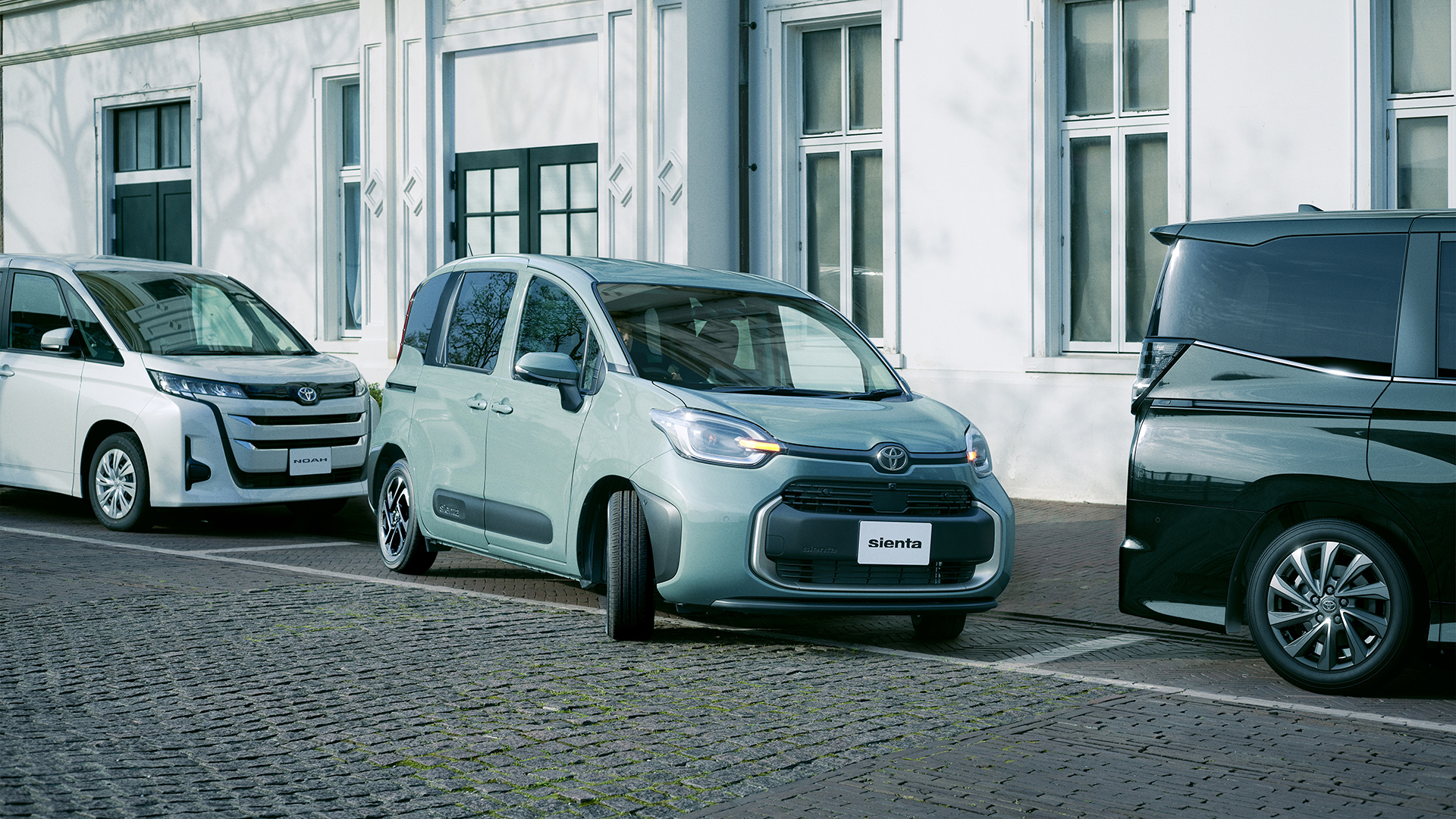 Daihatsu Sirion vs Toyota Agya: Perbandingan Menyeluruh untuk Memilih City Car yang Tepat