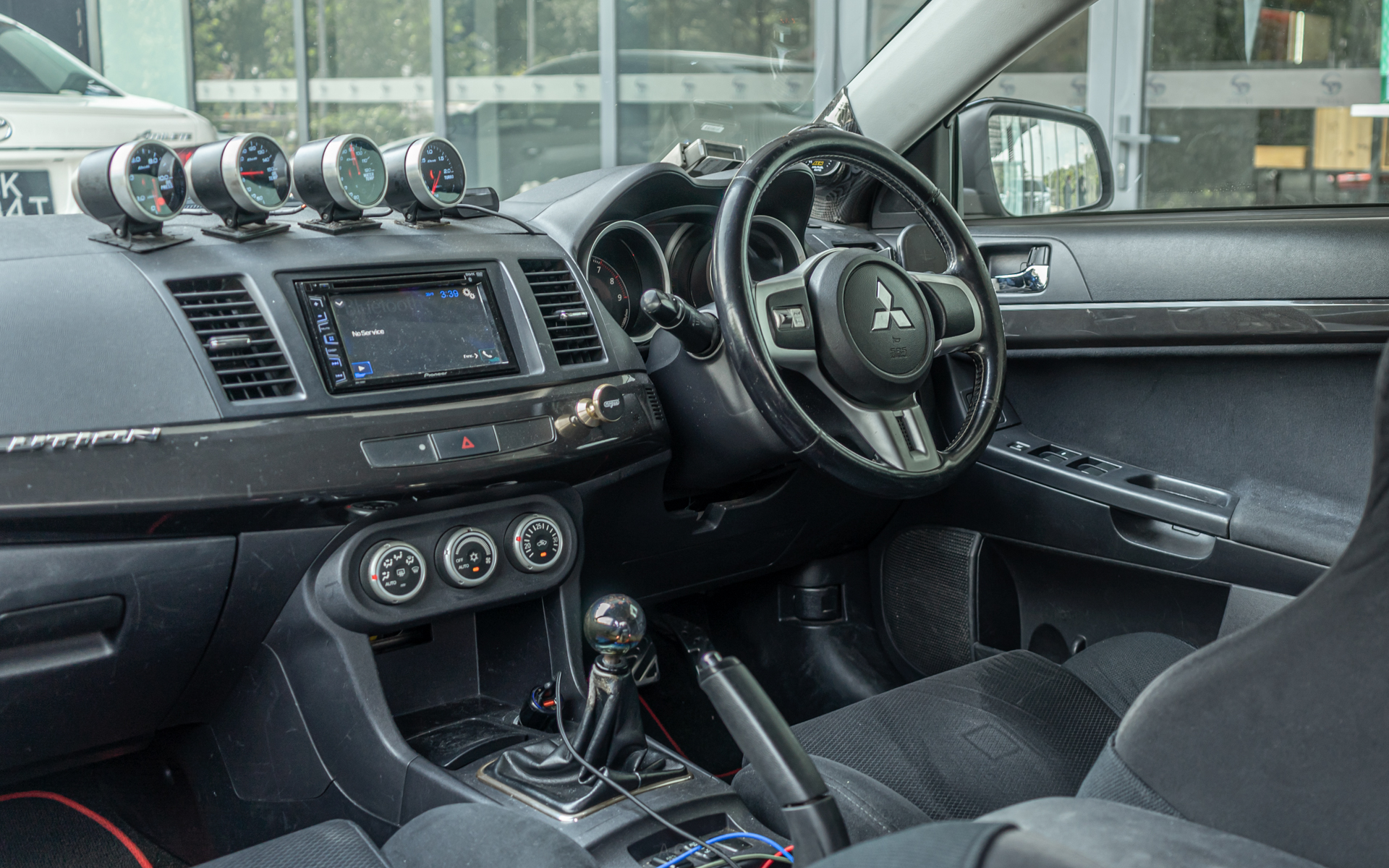 Motorist Car Buyer's Guide Mitsubishi Evolution X GSR Articles