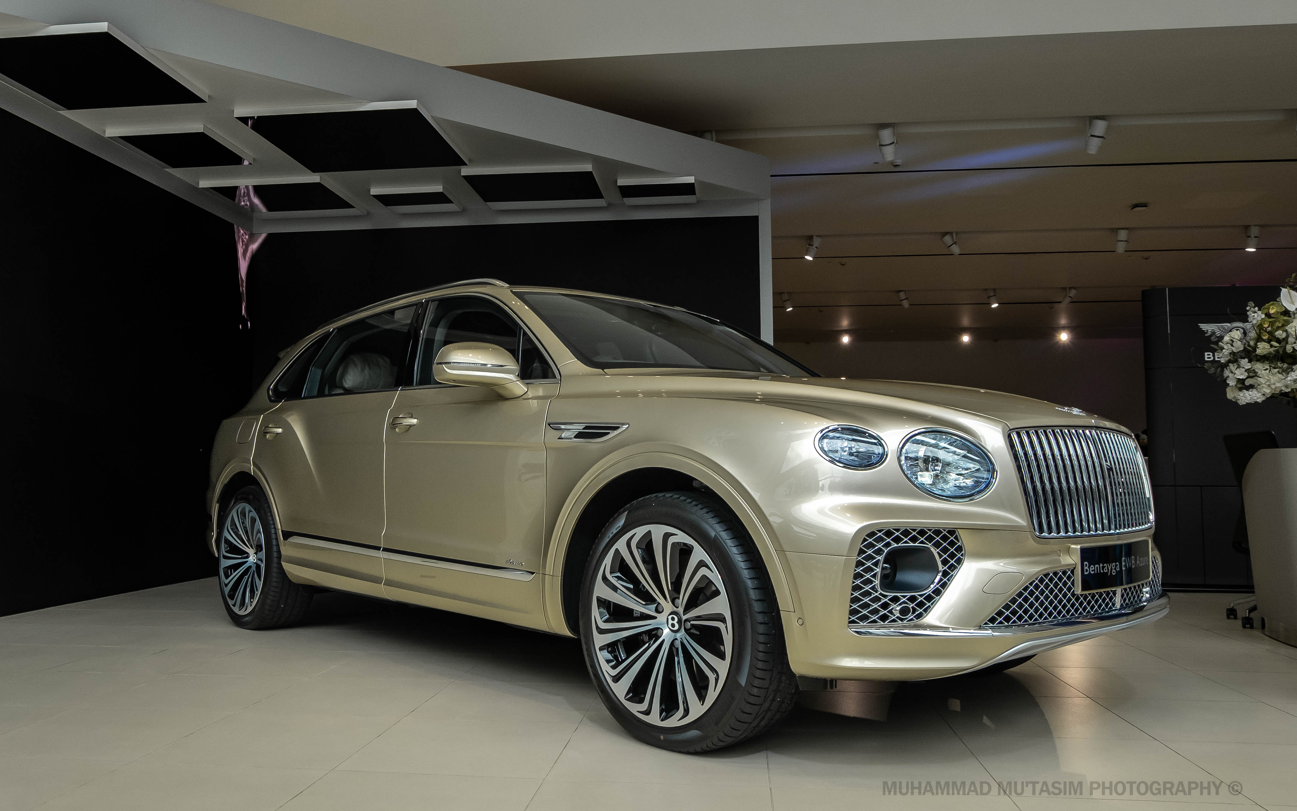 First Look Bentley Bentayga Extended Wheelbase Azure Launches in