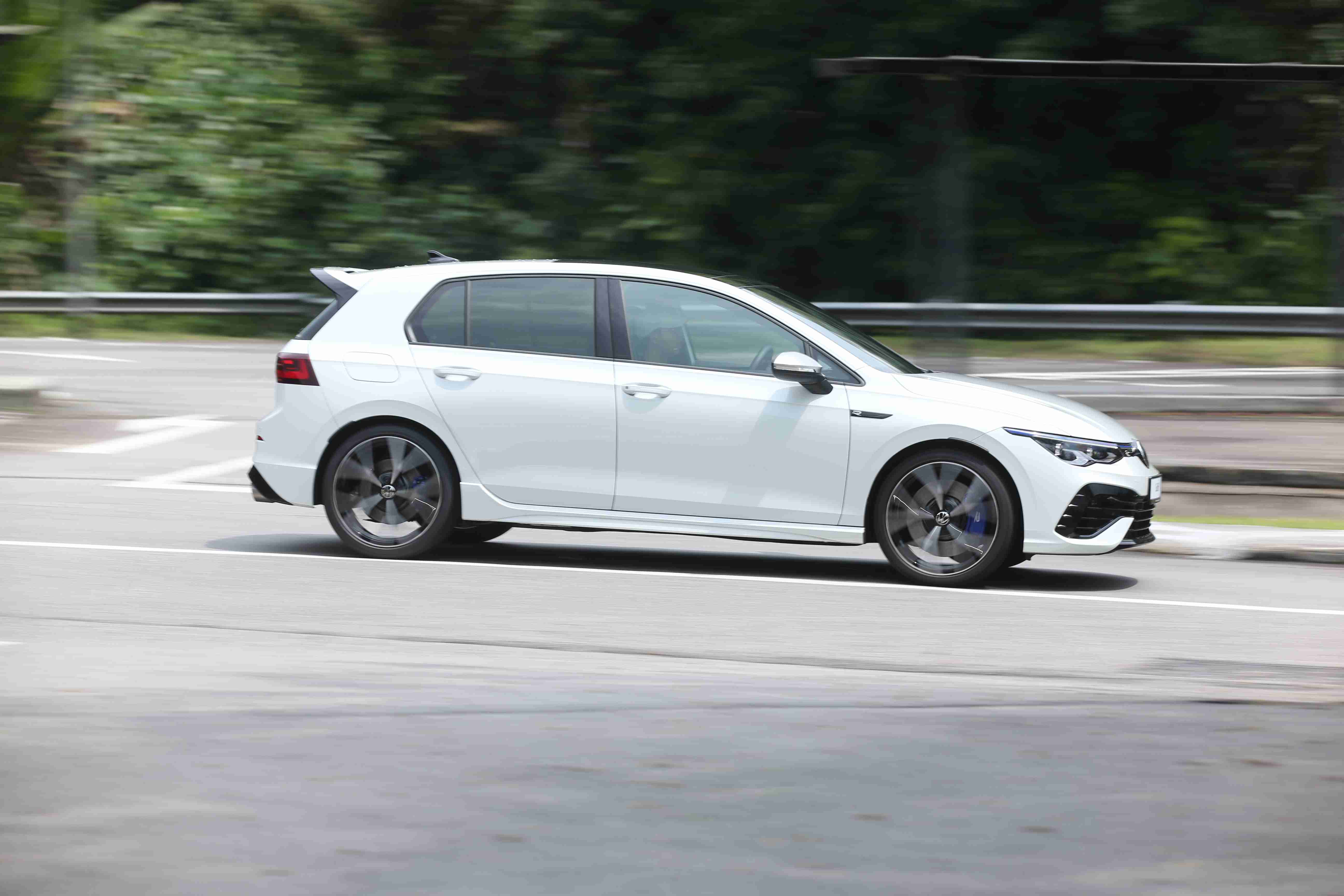 mReview: Volkswagen Golf R – The Hottest Of Hatches | Articles ...