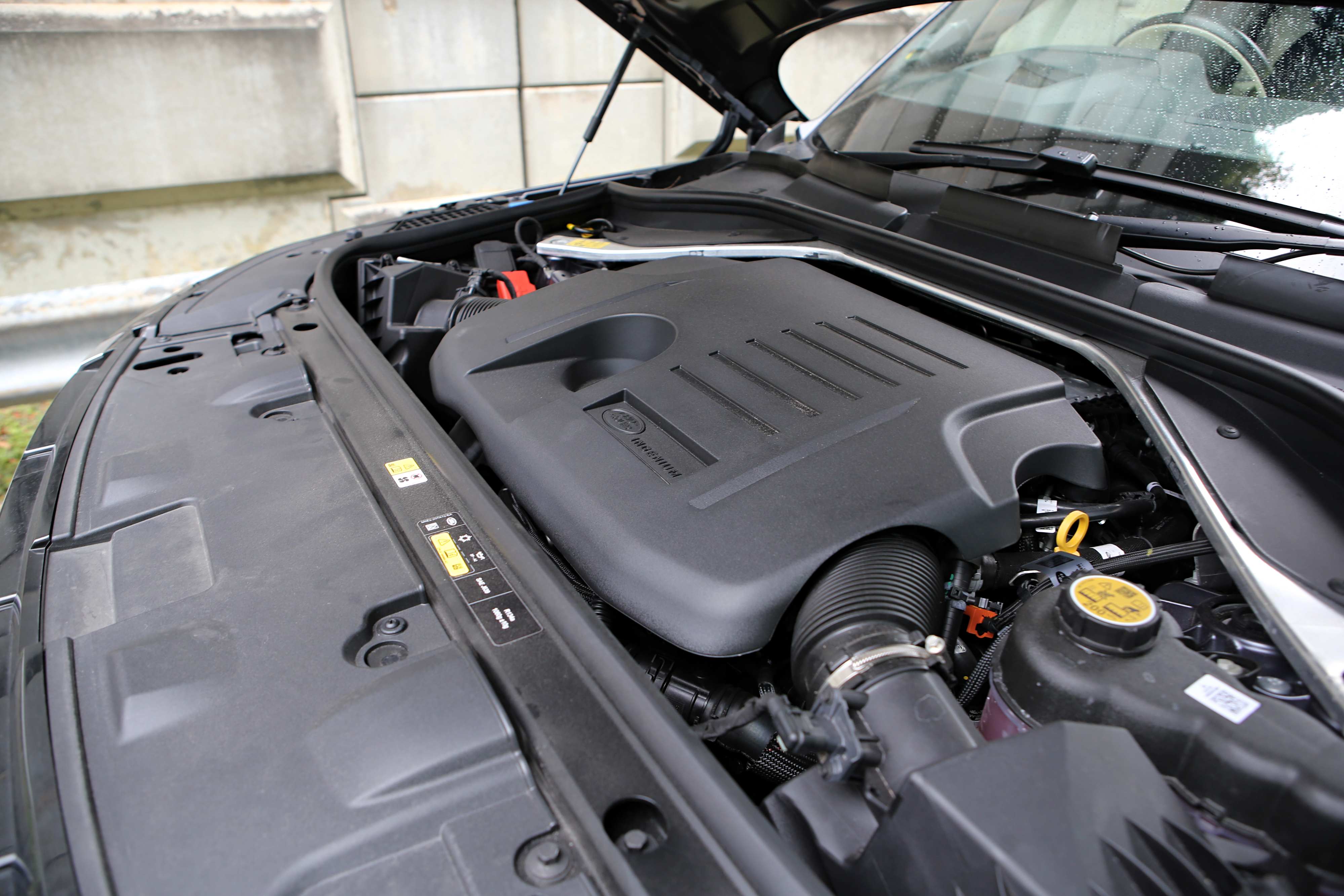 mReview: Range Rover Plug-in Hybrid 3.0 Autobiography – Fit For A King ...