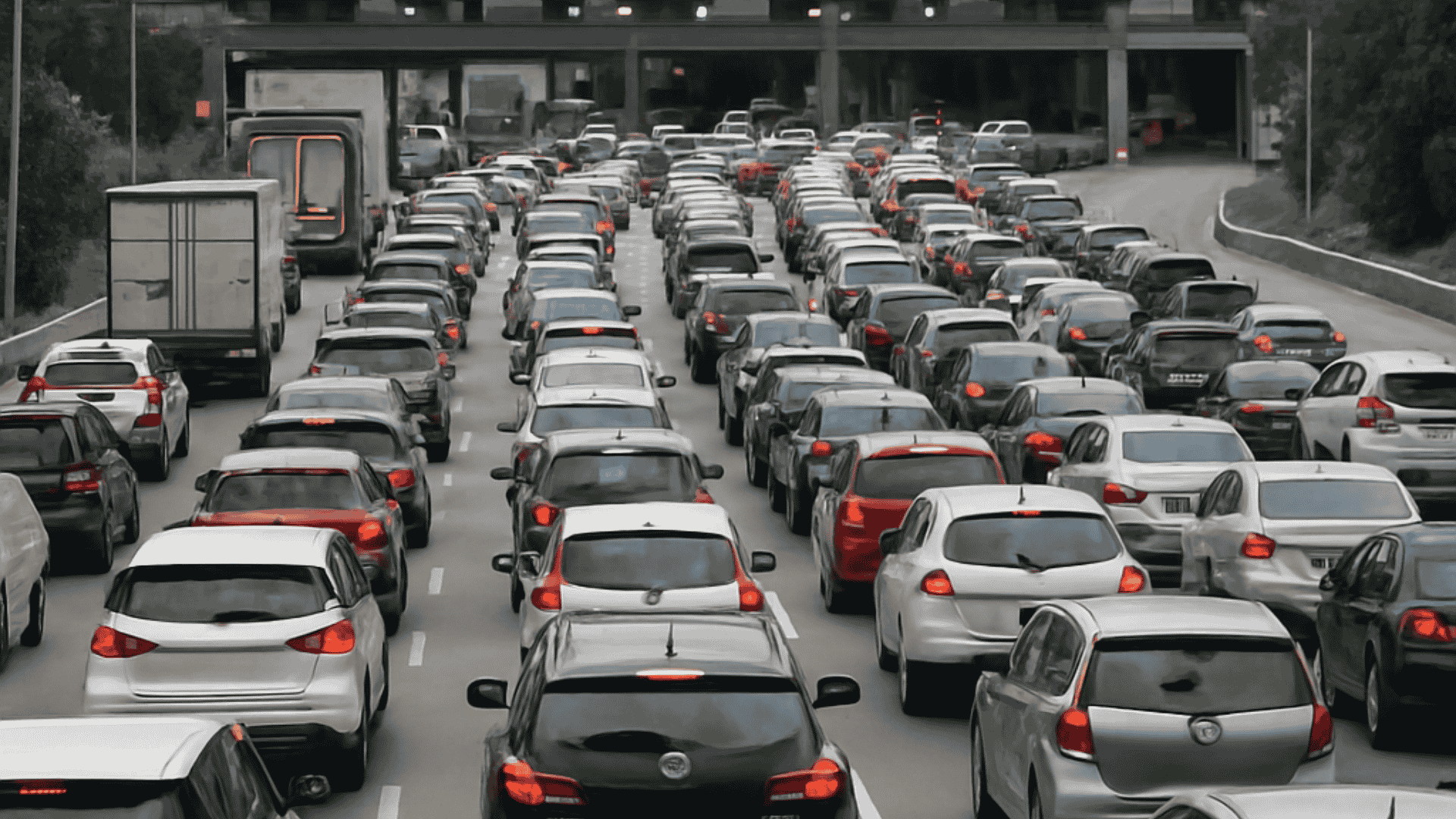 Johor MP calls for talks to end ban on JB-Singapore e-hailing rides ...