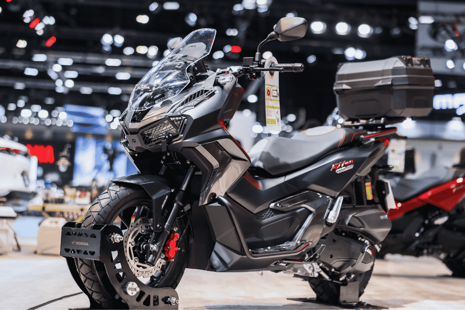 A closer look at the Honda ADV160 Smart Tourer Edition, factory-fitted ...