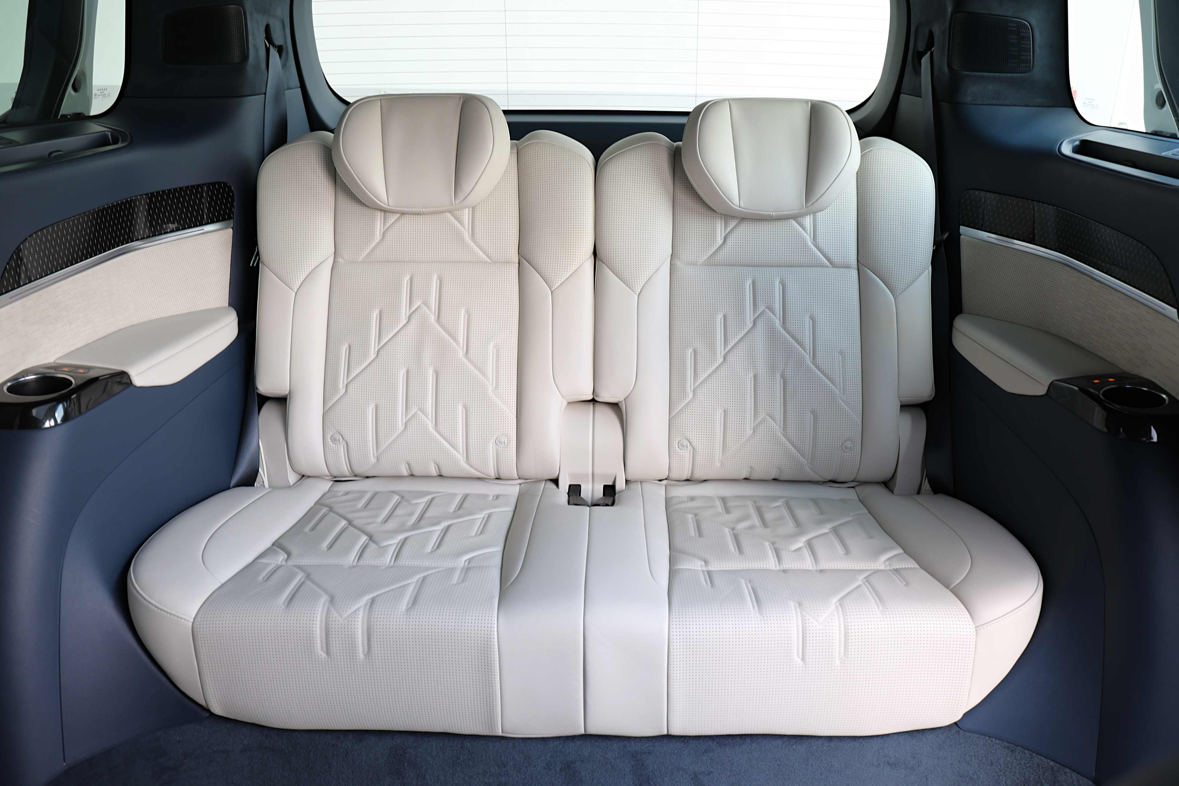 mReview: Zeekr 009 Flagship AWD – The Cathedral Of Comfort