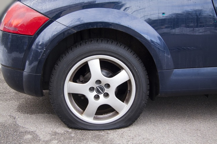 Audi TT flat tire tyre