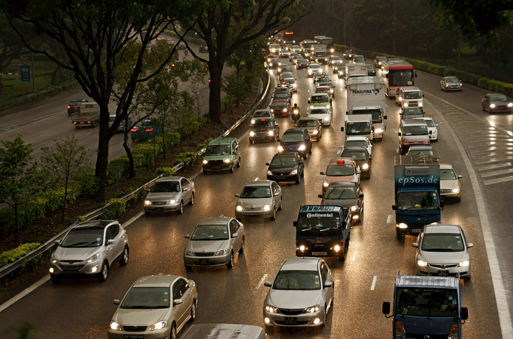 Traffic Congestion Near The National University Hospital Singapore 20110405