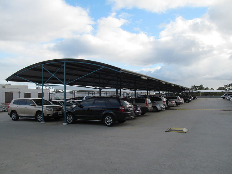 Centro Warwick Rooftop Parking