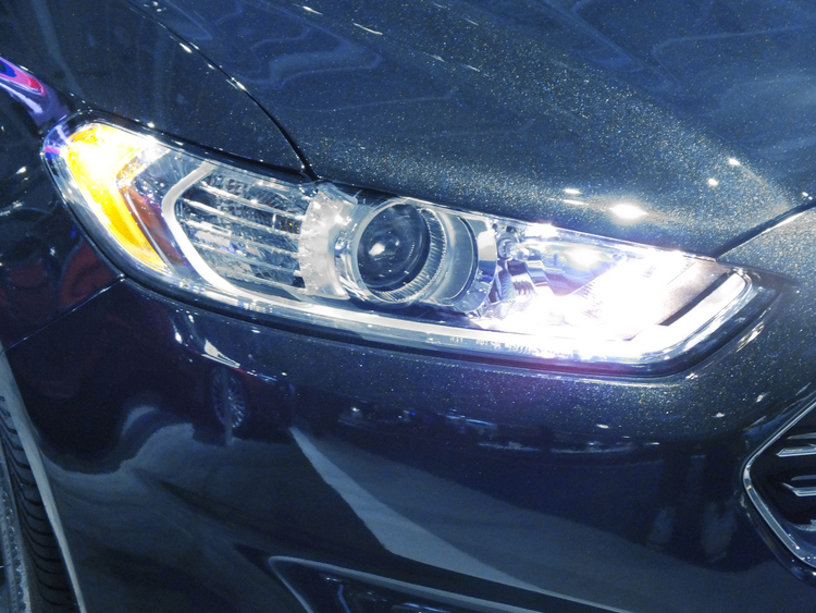 2014 Ford Fusion Projector Headlight