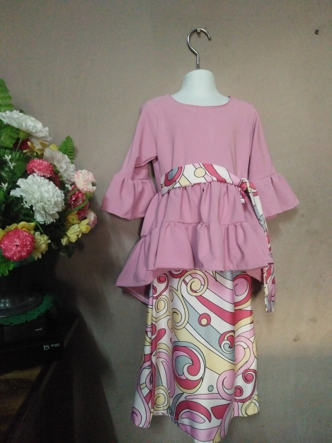 peplum berombak fishtail TP-100002