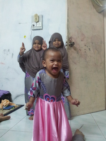 Photo 2 of Jubah kanak-kanak TP-260008 Jubah A-cut untuk budak.