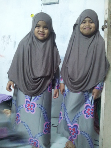 Photo 3 of Jubah kanak-kanak TP-260008 Jubah A-cut untuk budak.