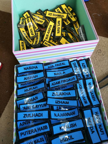 Photo 2 of TANDA NAMA SEKOLAH TP-499002 TANDA NAMA SEKOLAH warna kain & benang boleh dipilih.  Tiada minimum order dan kami juga terima tempahan pukal.