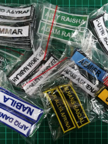 Photo 3 of TANDA NAMA SEKOLAH TP-499002 TANDA NAMA SEKOLAH warna kain & benang boleh dipilih.  Tiada minimum order dan kami juga terima tempahan pukal.