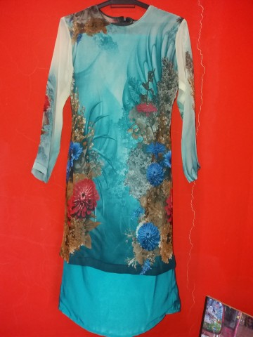 Photo 2 of Baju Kurung Moden NMY-569003KM Baju Kurung Moden Dewasa, zip belakang, Lengan padanan rata, Kain Kipas, kain duyung, Kain selisih.